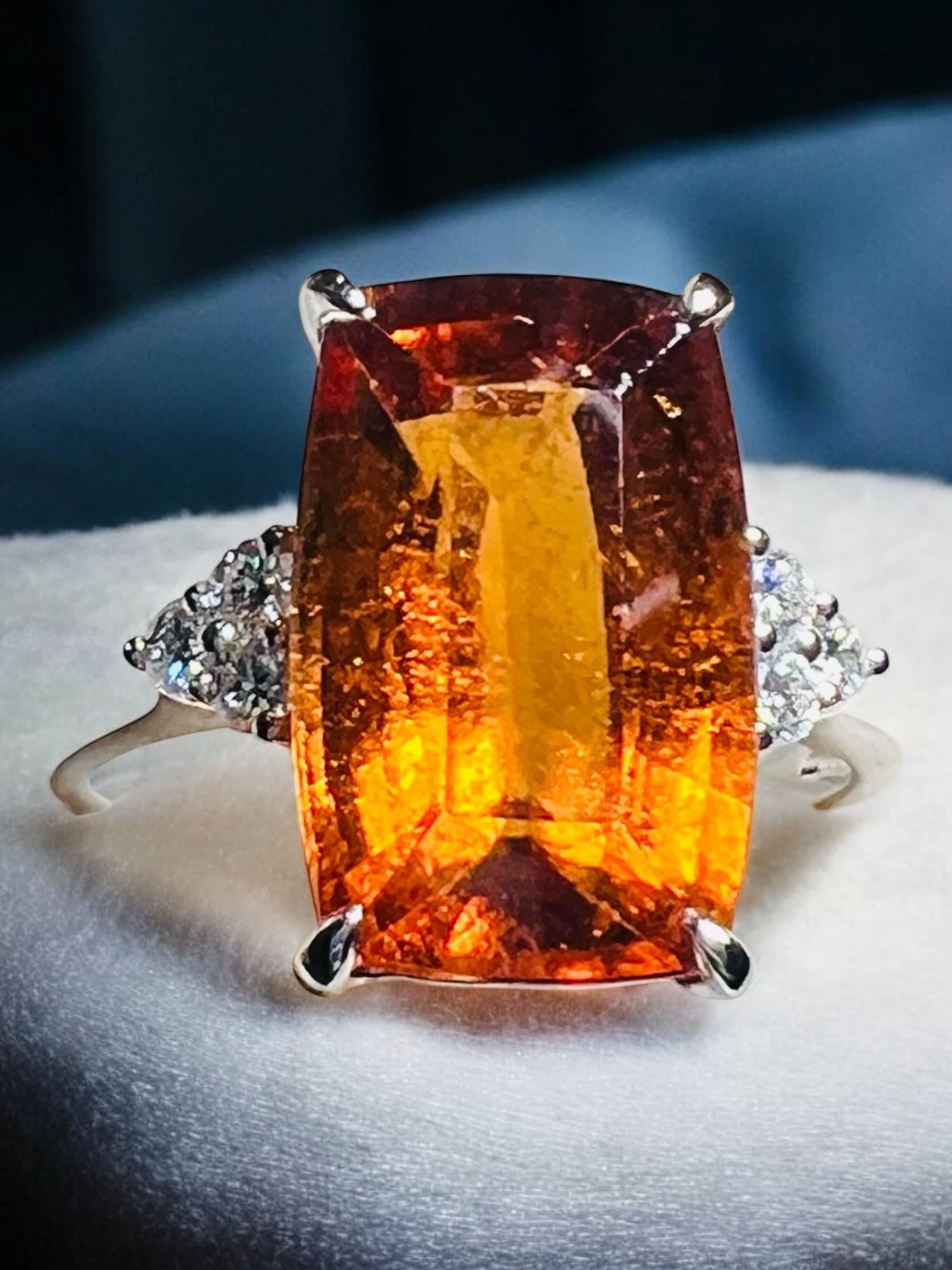 18 Carat Gold Ring Set With  a 6.40 ct Spessartite Garnet And 6 Diamonds For Sale 4