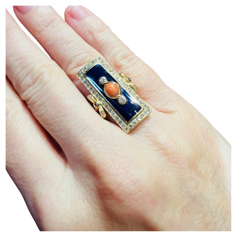 18-Carat Gold Ring Set with Blue Enamel Coral and Pavé Diamond For Sale