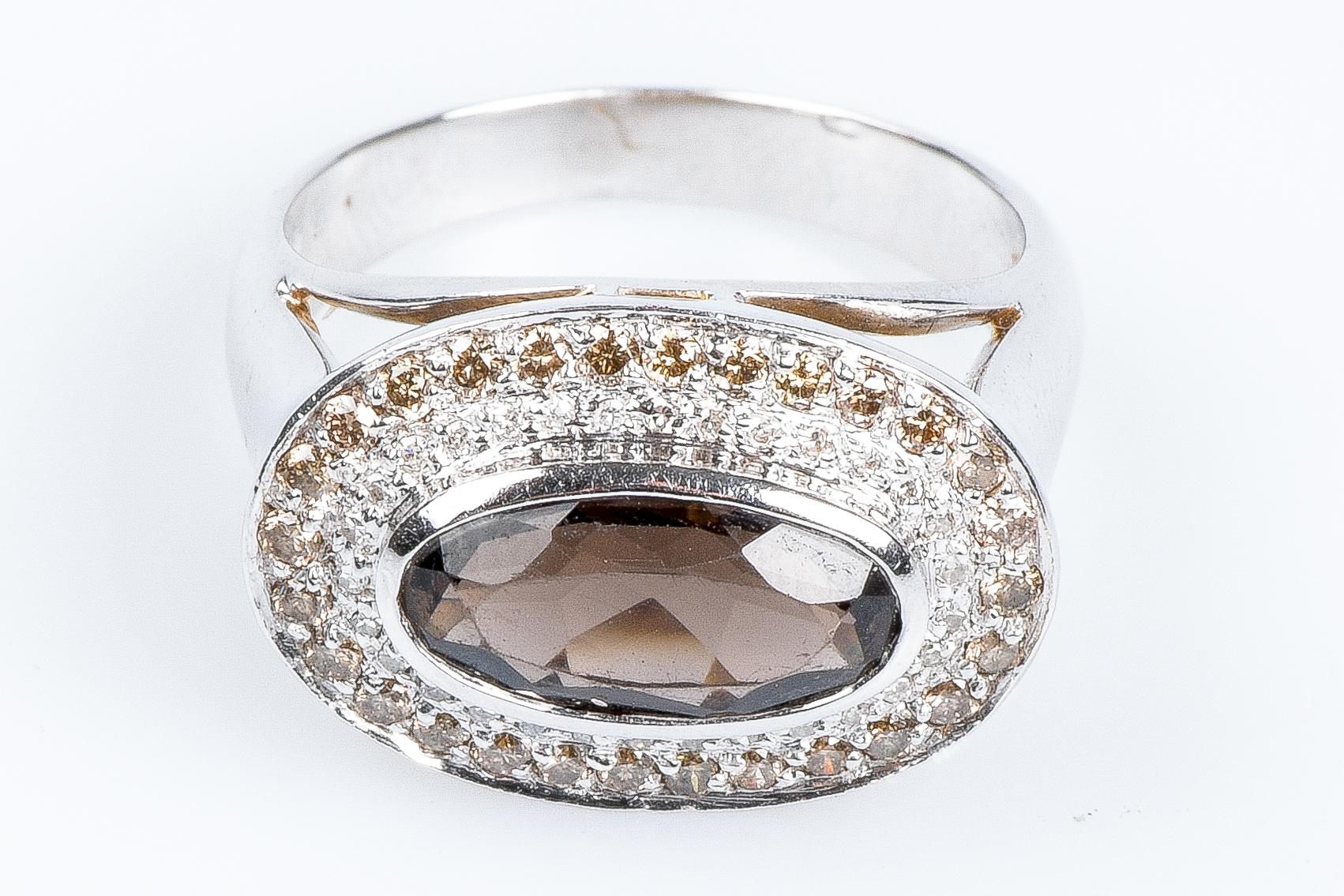 18-carat gold ring with 1 0.38-carat oval quartz surrounded by 57 round diamonds For Sale 2