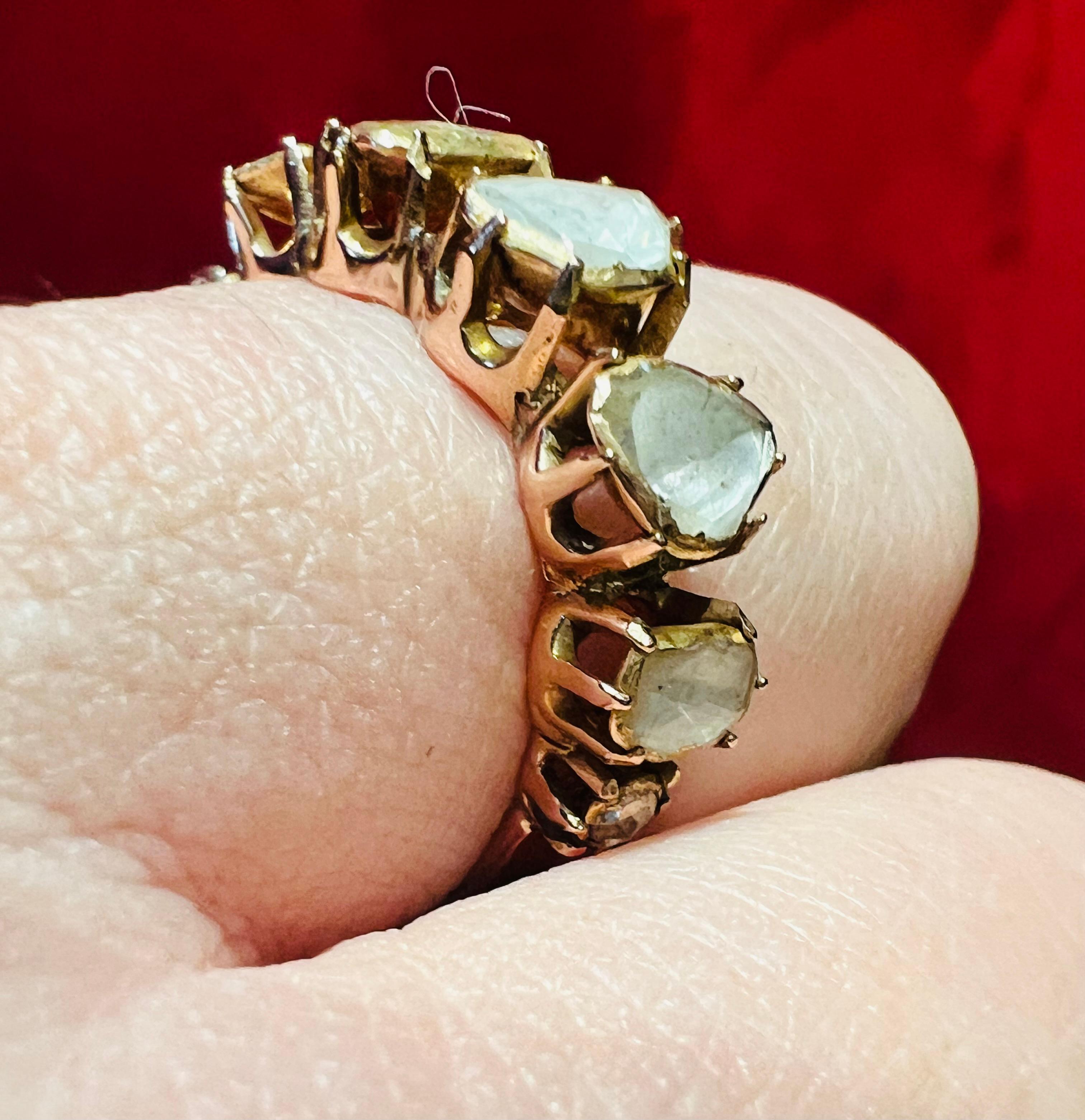 Retro 18 carat gold ring with 7 old cut diamonds 