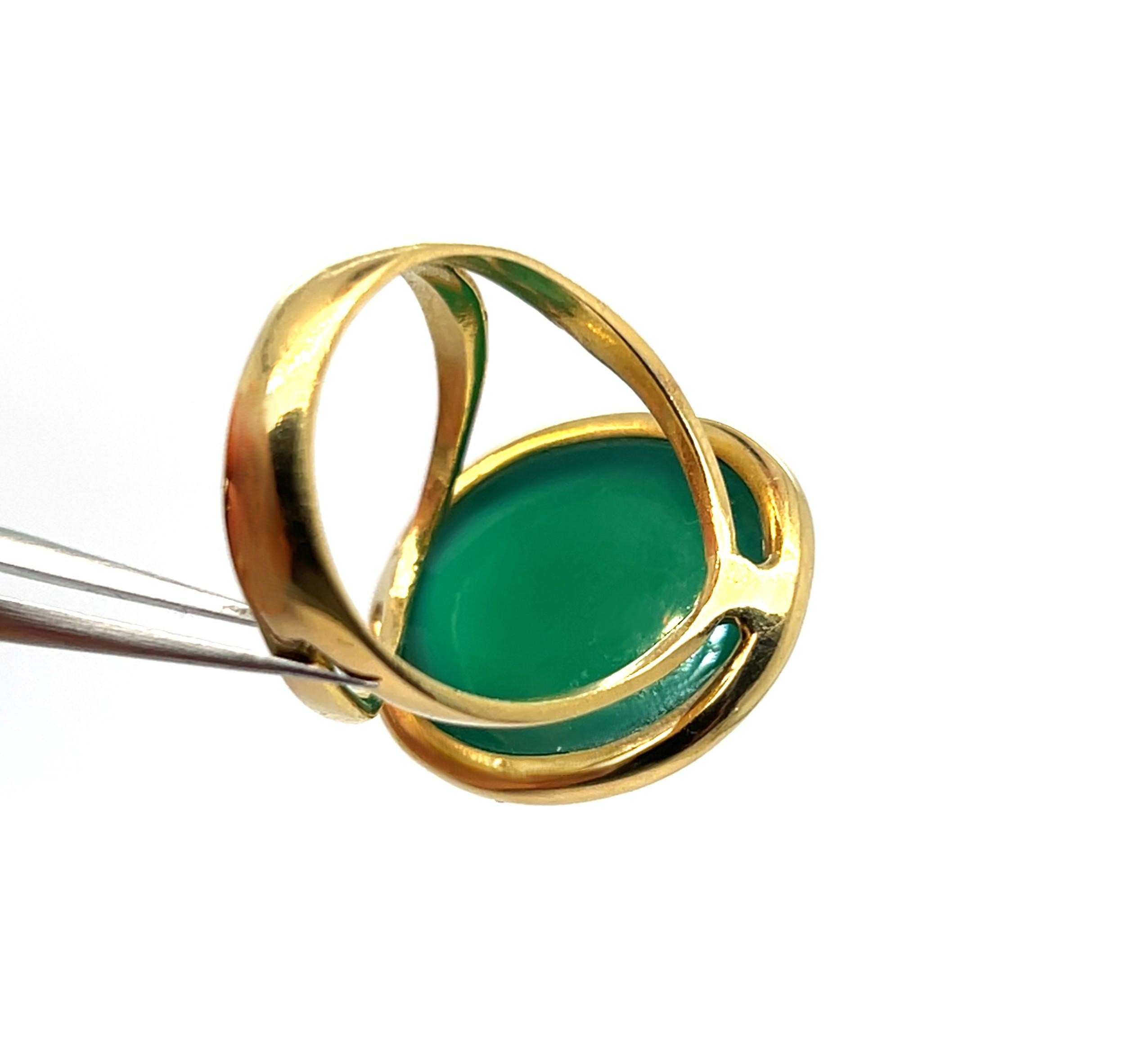 18-Carat Gold Ring with Green Agate For Sale 1