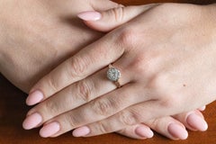 18-carat gold ring with old-cut diamonds 0.92 ct