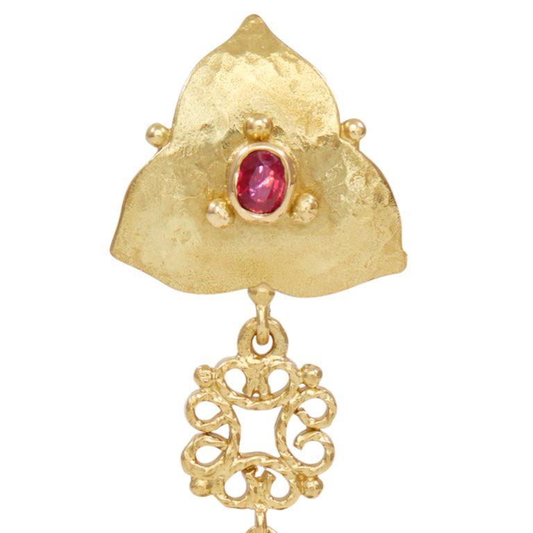 Sophisticated and exquisite, 18 carat yellow gold earrings with rubies and natural Tahitian pearls. With post and butterfly fittings. Please note this item is made to order and a similar but not identical piece can be made. Allow four weeks to