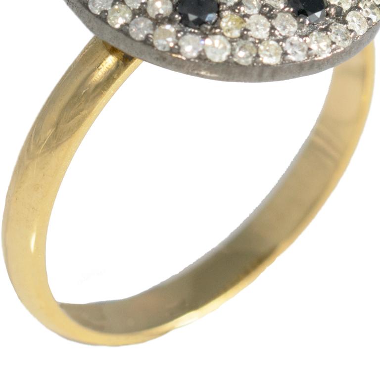 Taille brillant Bague en or et argent 18 carats avec diamants en vente