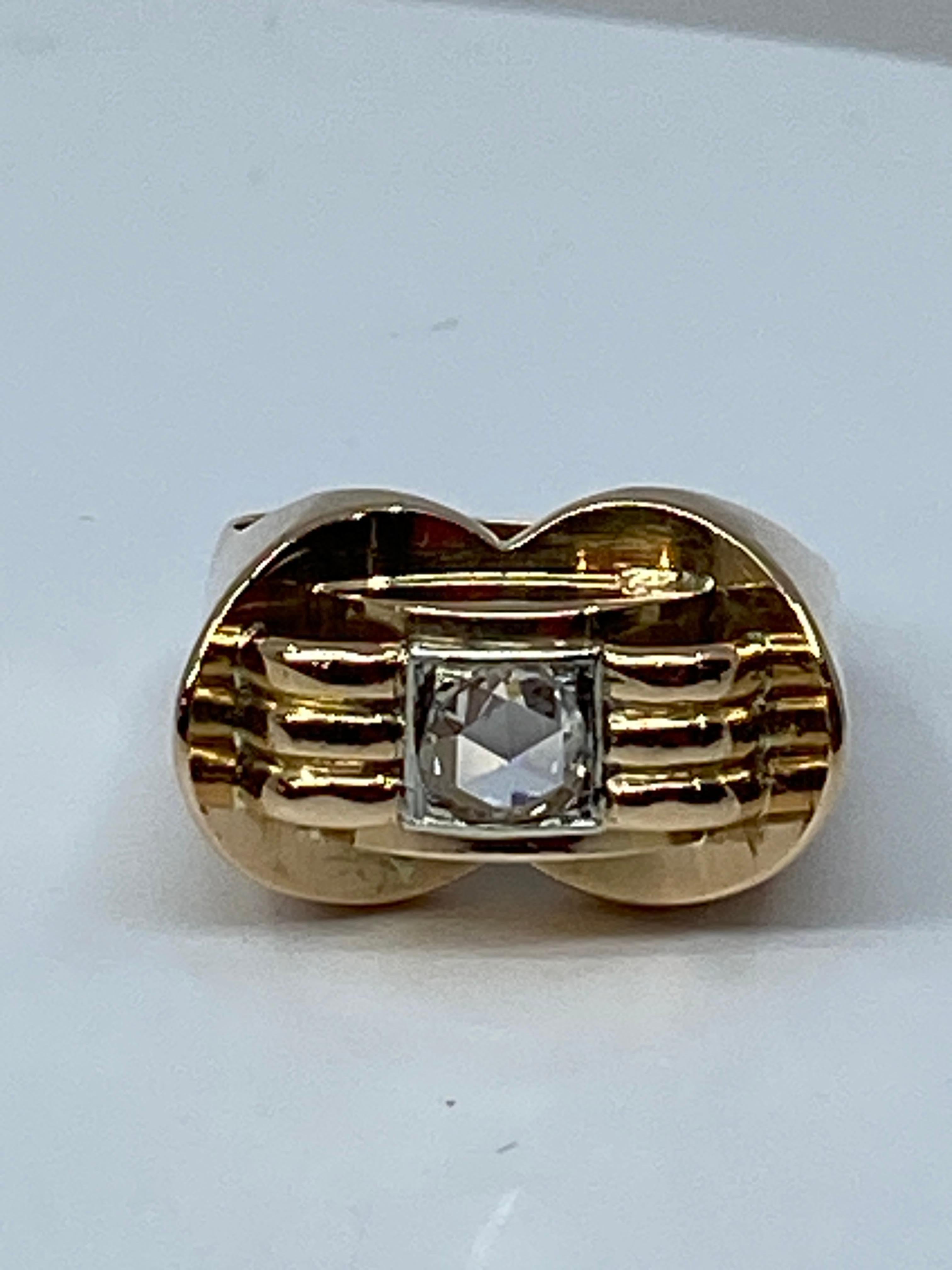 18 Carat Gold Tank Model Ring Set with a Rose Cut Diamant 1