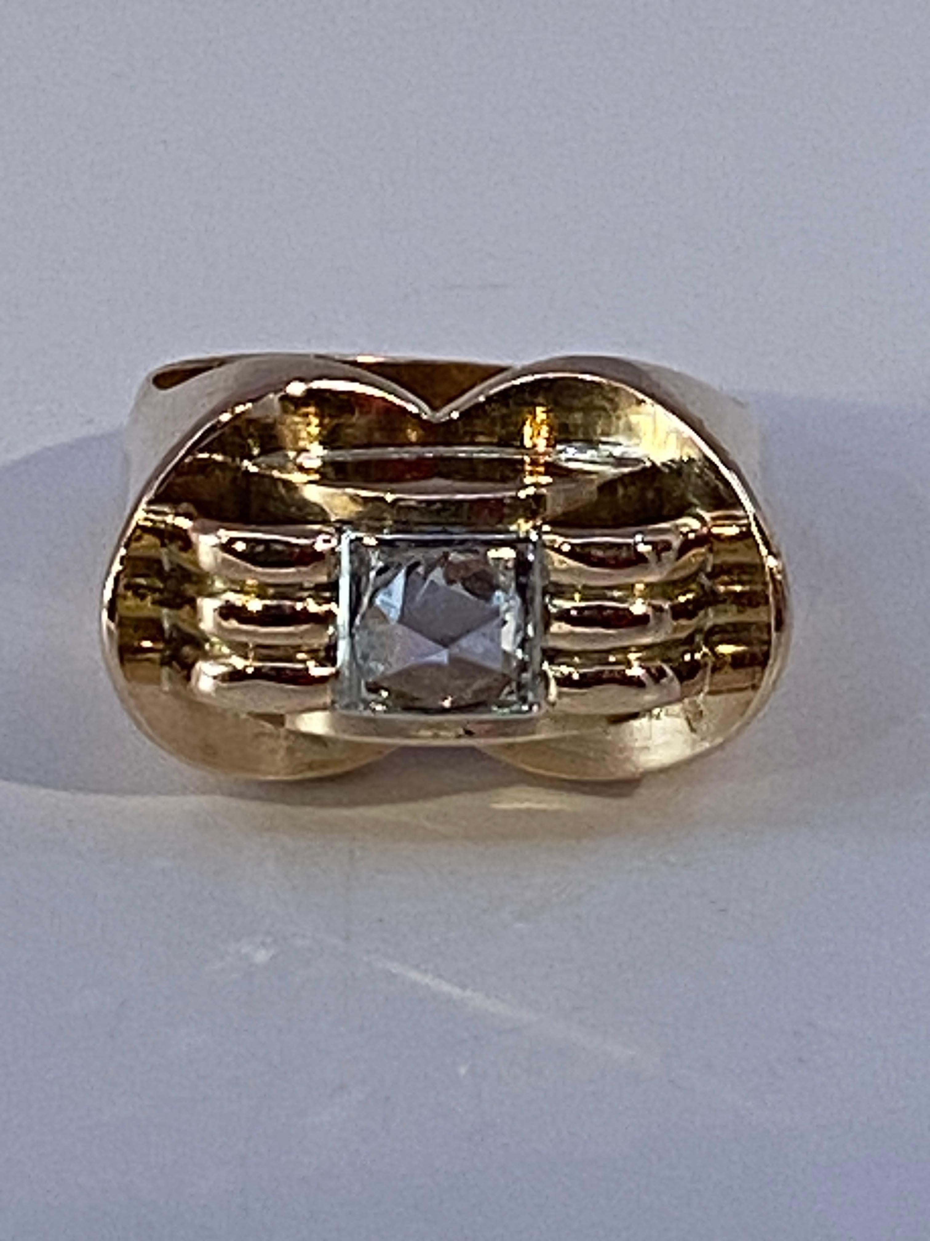 18 Carat Gold Tank Model Ring Set with a Rose Cut Diamant 2