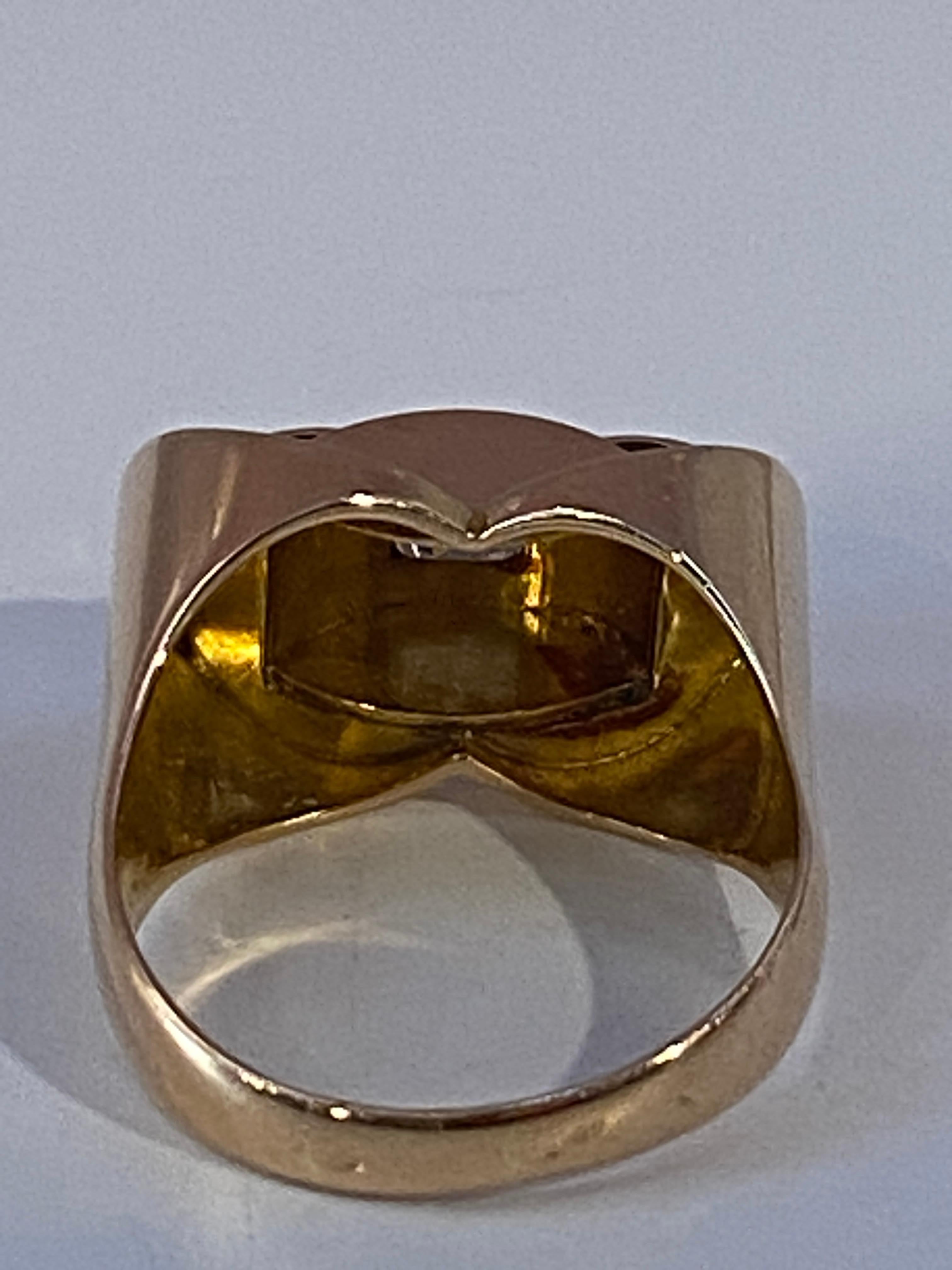18 Carat Gold Tank Model Ring Set with a Rose Cut Diamant 3