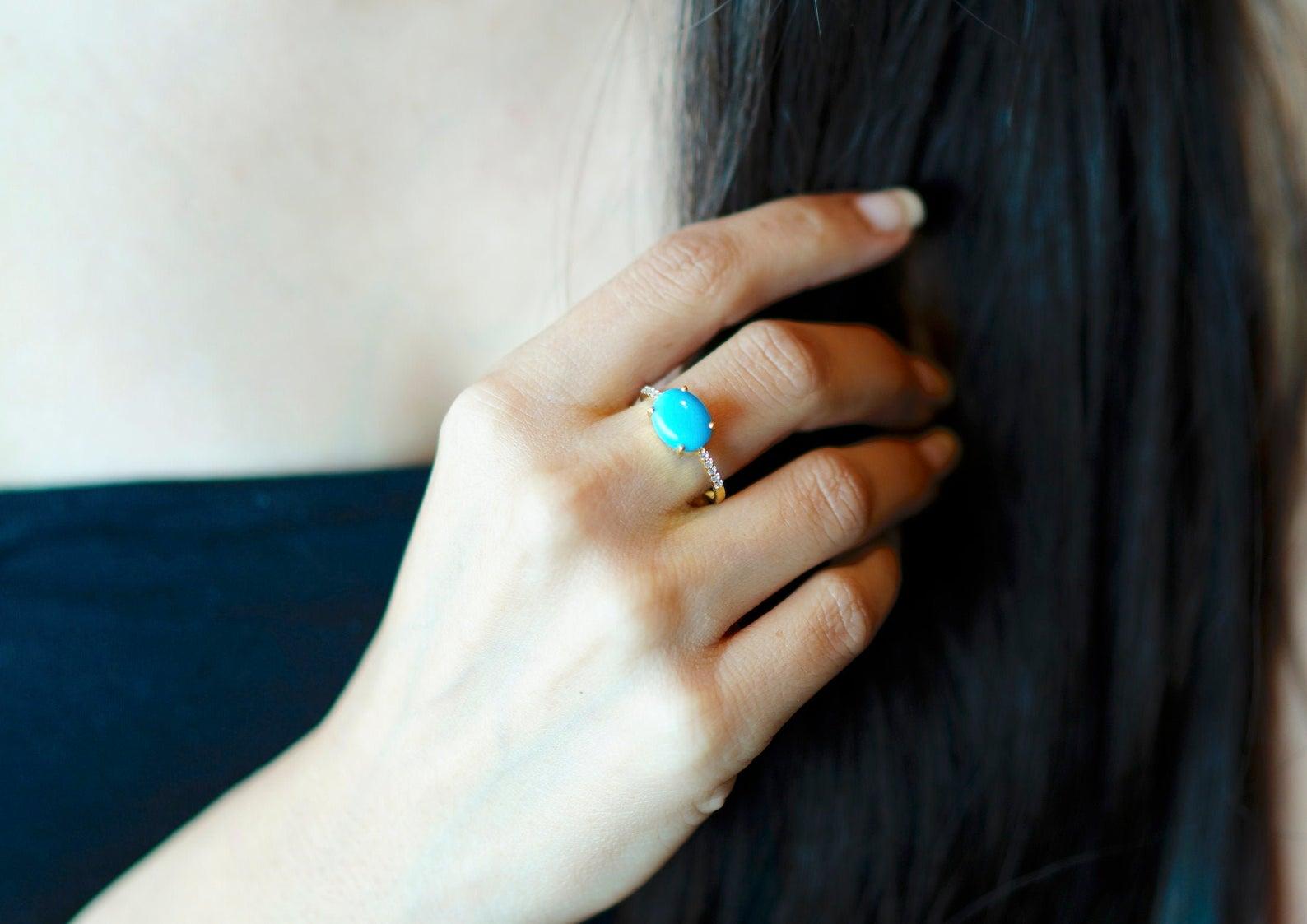Cabochon Gold Turquoise Ring with High Quality Diamonds, 14 Karat Ring For Sale