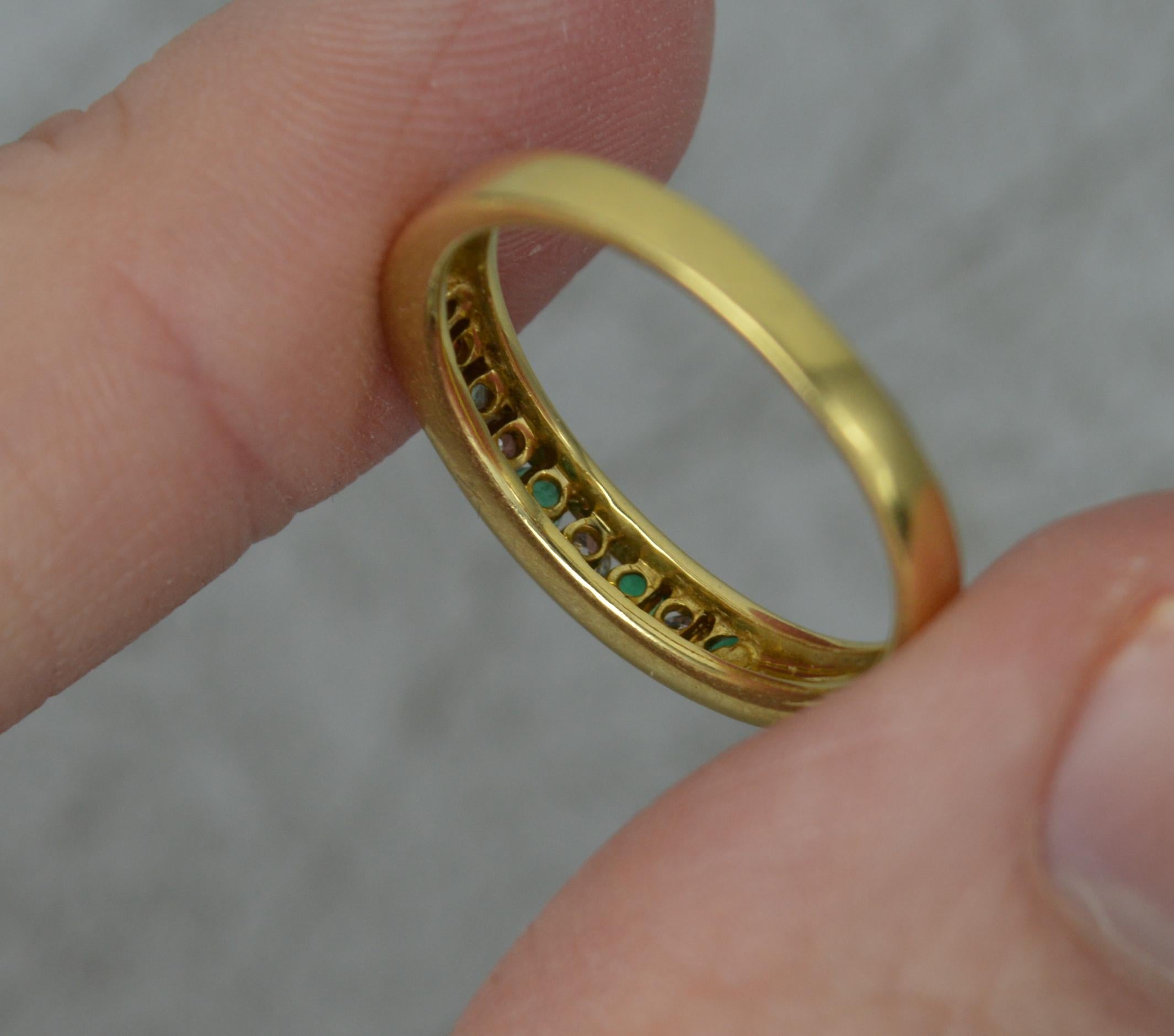 Round Cut 18 Carat Gold Vs Diamond Emerald Half Eternity Stack Ring