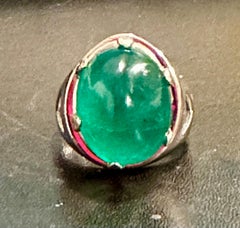 18 Carat Huge Emerald Cabochon 14 Karat White Gold Cocktail Ring Vintage Unisex
