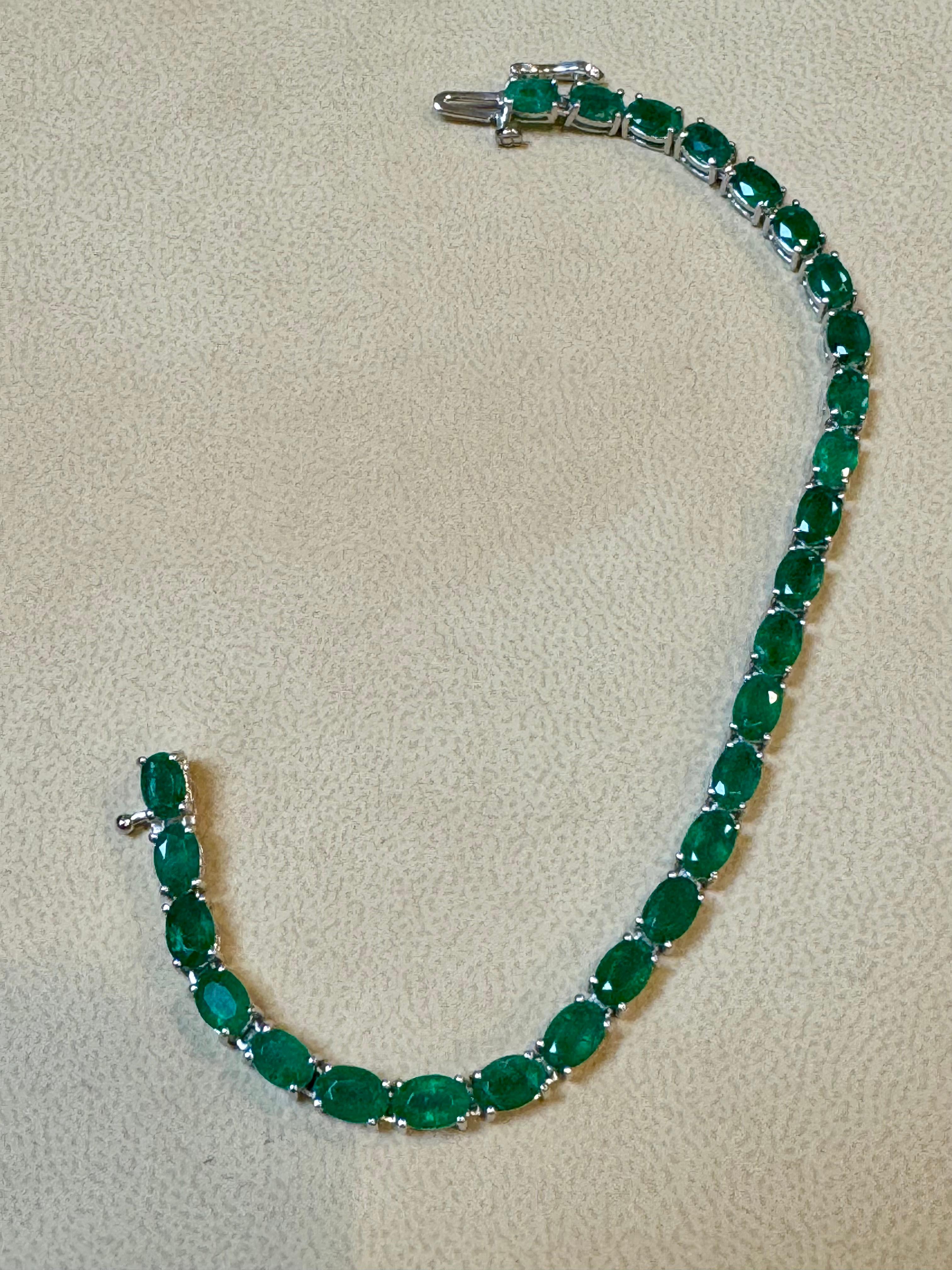 18 Carat Natural Emerald Cocktail Tennis Bracelet 14 Karat White Gold 7