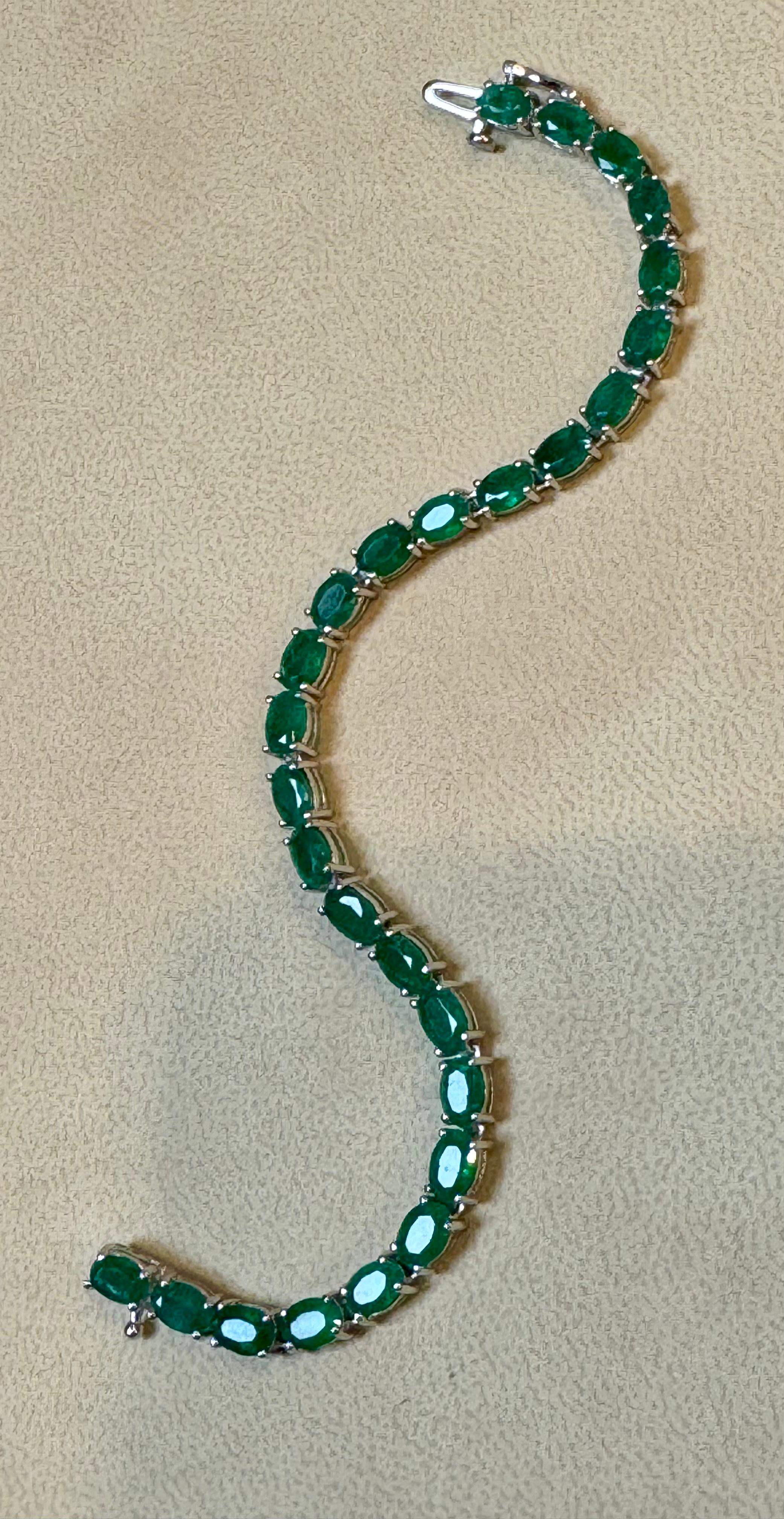 18 Carat Natural Emerald Cocktail Tennis Bracelet 14 Karat White Gold 7