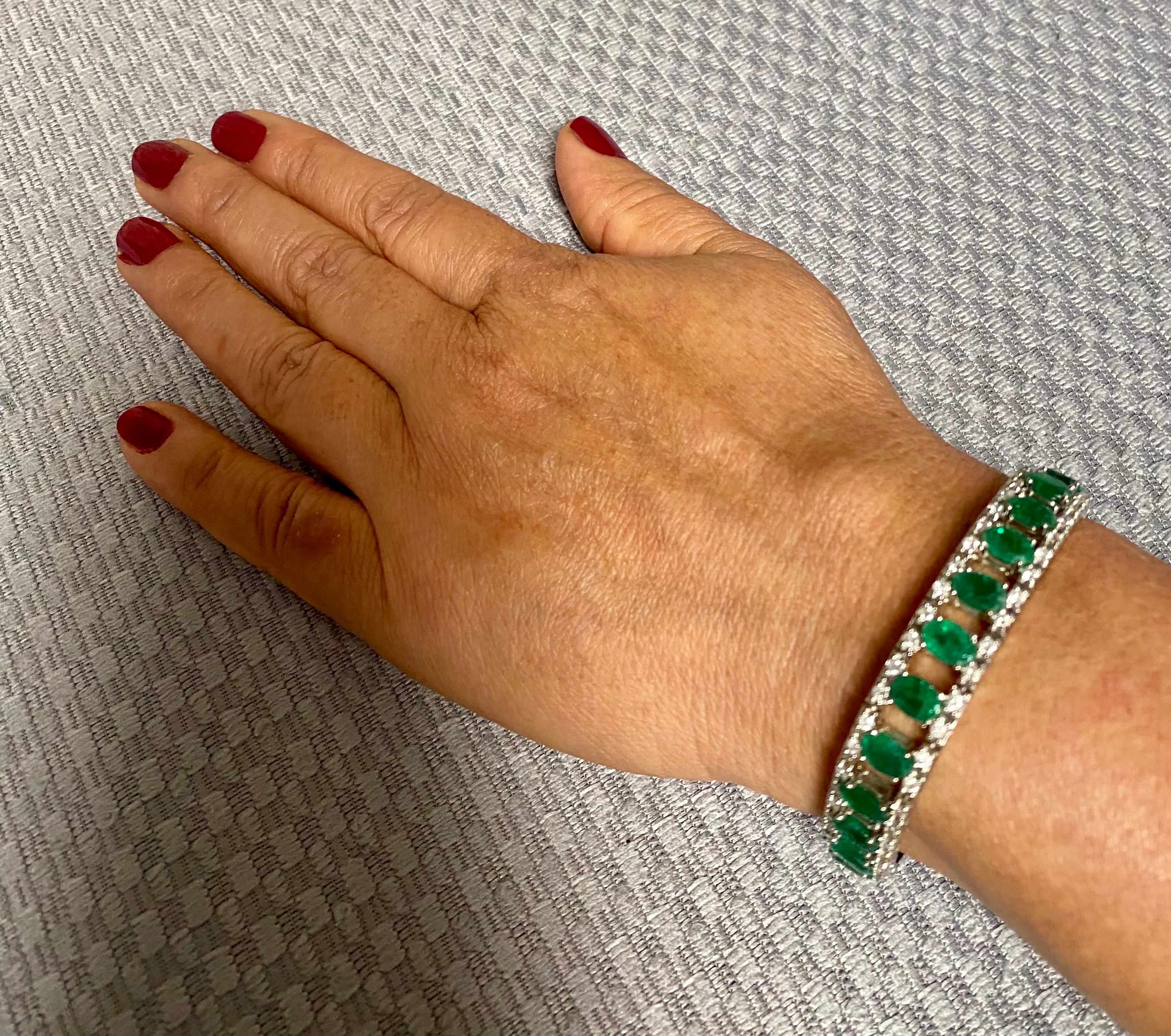 18 Carat Natural Emerald & Diamond Cocktail Tennis Bracelet 14 Karat White Gold 10