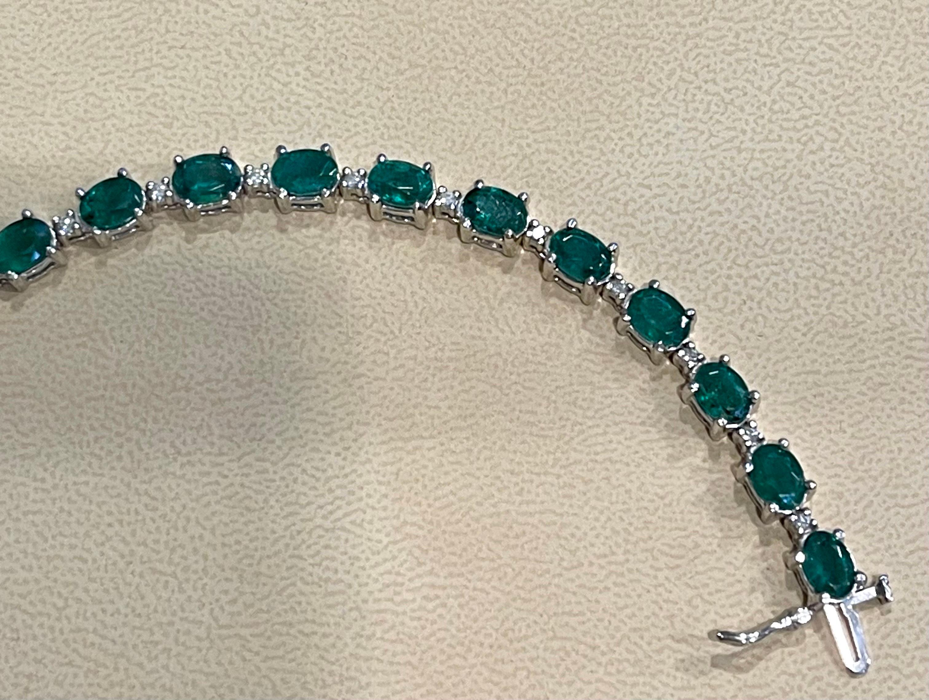 18 Carat Natural Emerald & Diamond Cocktail Tennis Bracelet 14 Karat White Gold For Sale 1