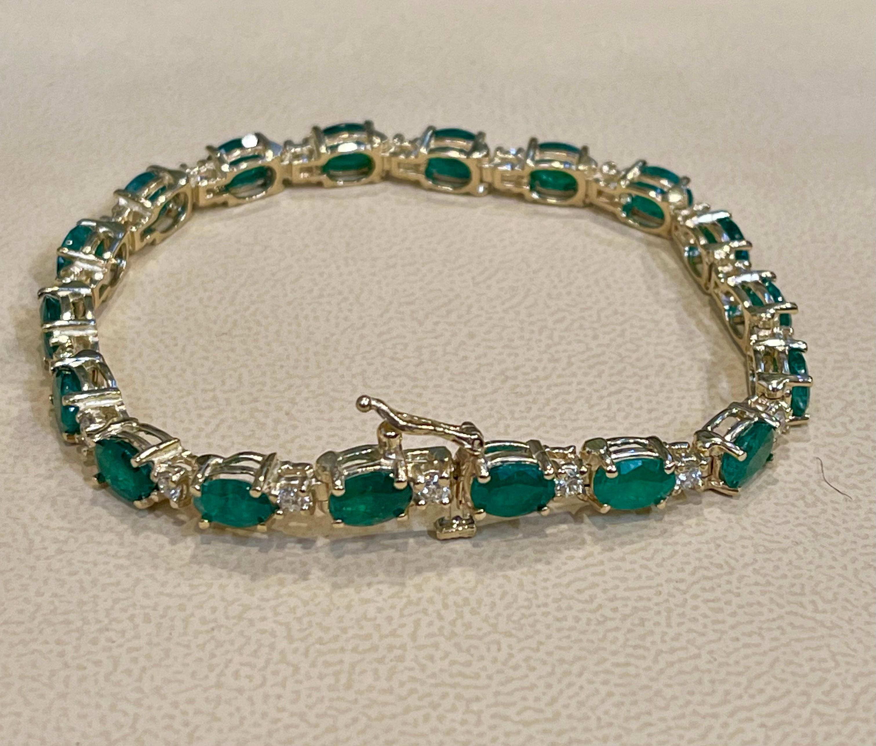 18 Carat Natural Emerald & Diamond Cocktail Tennis Bracelet 14 Karat White Gold For Sale 3