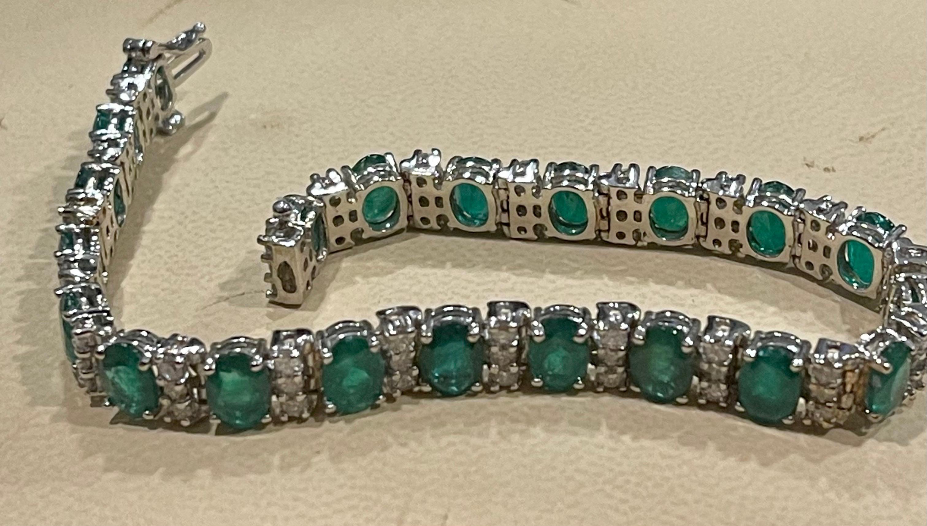 18 carat Natural Emerald & Diamond Cocktail Tennis Bracelet 14 Karat White Gold For Sale 10