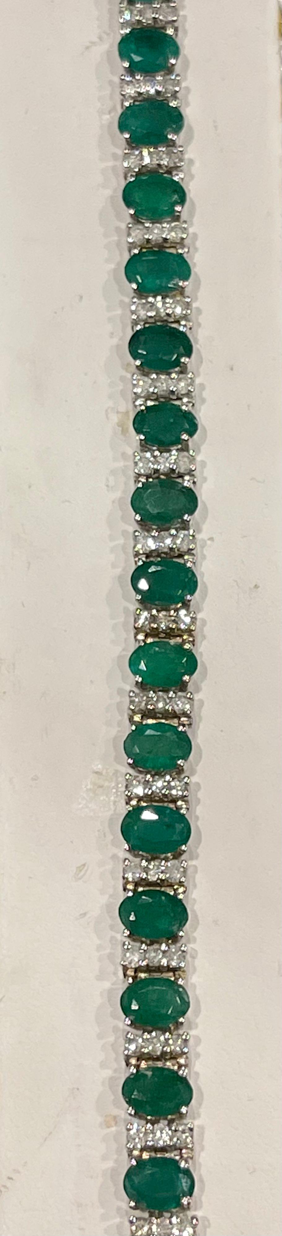 18 carat Natural Emerald & Diamond Cocktail Tennis Bracelet 14 Karat White Gold For Sale 11