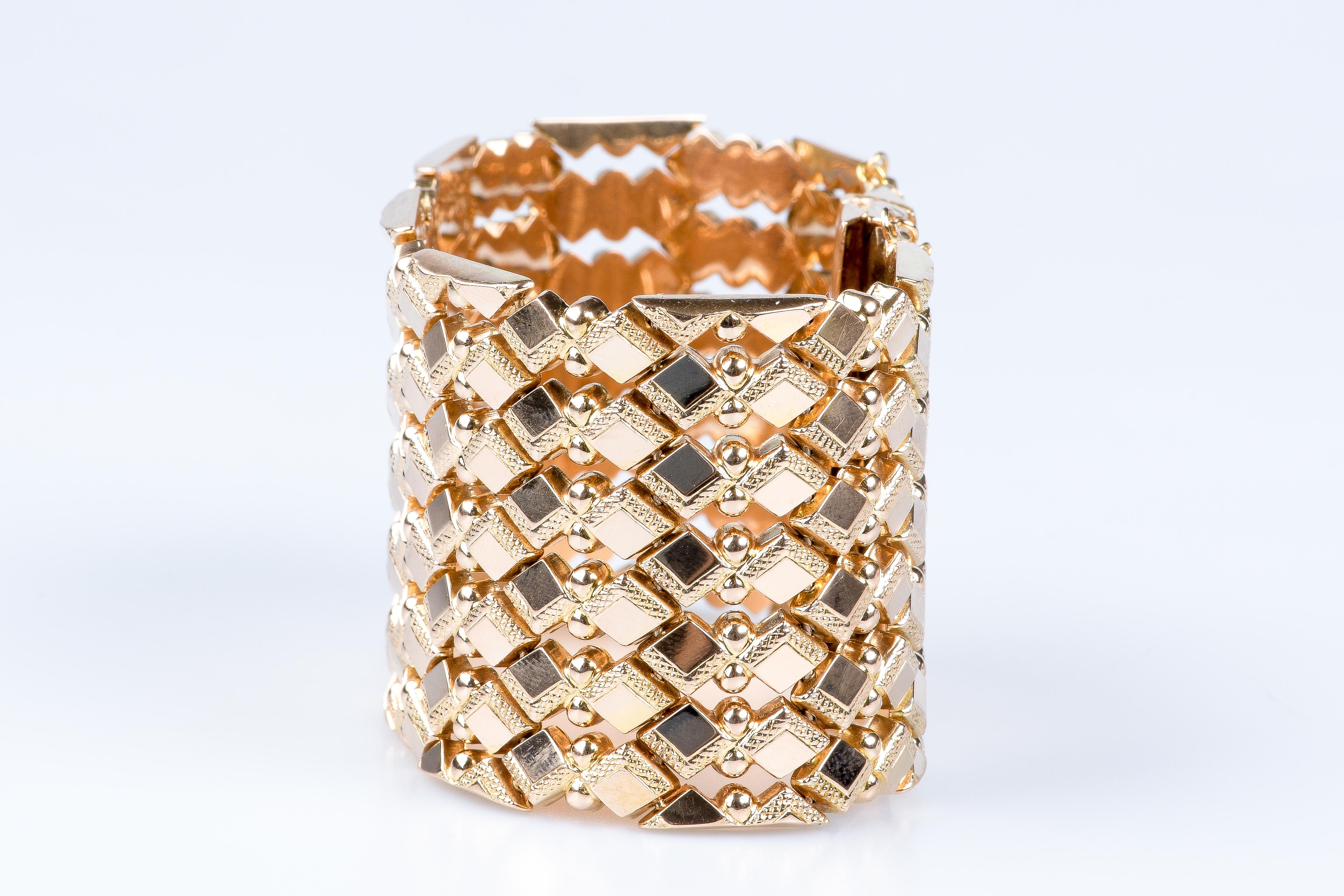 18 carat pink gold cuff bracelet In Excellent Condition In Monte-Carlo, MC