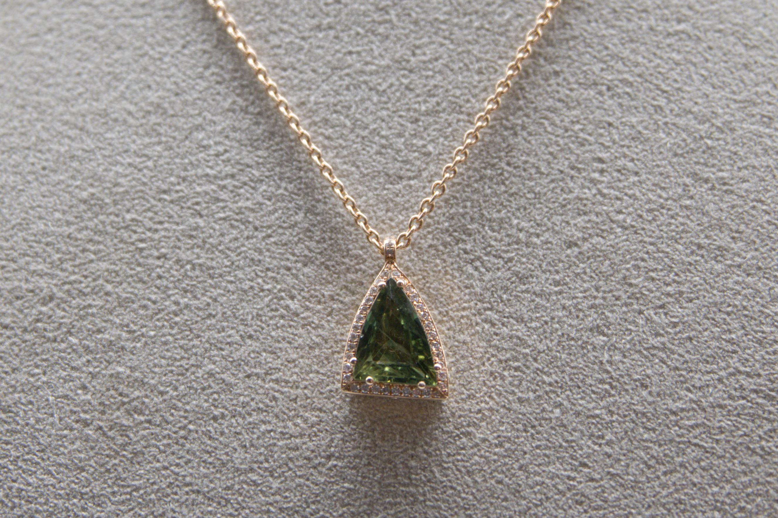 18 Carat Rose Gold Pendant Green Sapphire Diamonds For Sale 2