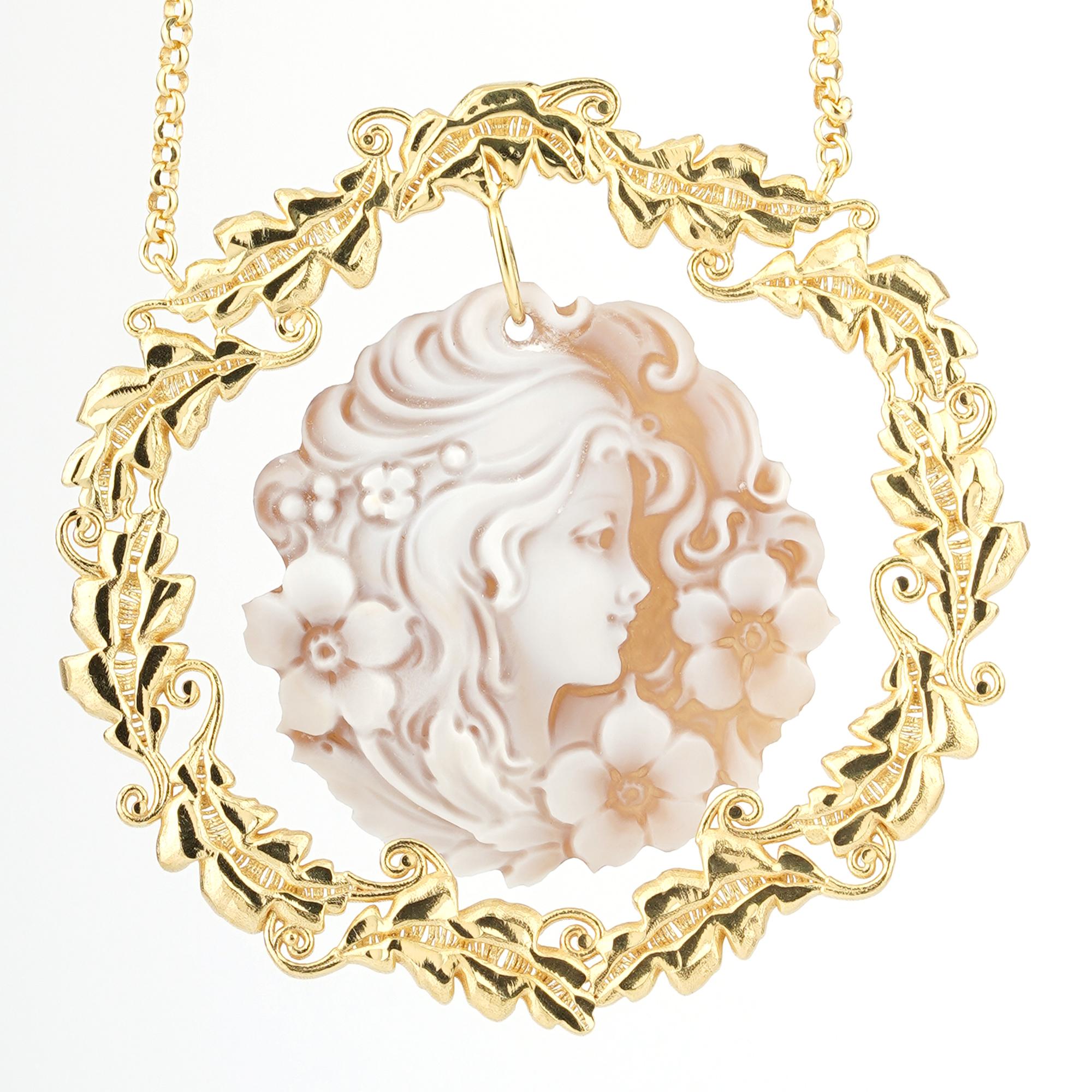18Kt Rose Gold Plated 925 Sterling Silver Sea Shell 35mm Cameo Necklace 49cm. Fully handcarved Portrait on a sea shell cameo set in a 18kt Gold plated silver pendant necklace. Carvings are performed by our master artisans with generations of