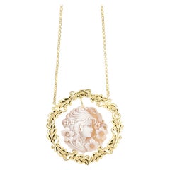 18 Carat Rose Gold-Plated 925 Sterling Silver Sea Shell Cameo Necklace