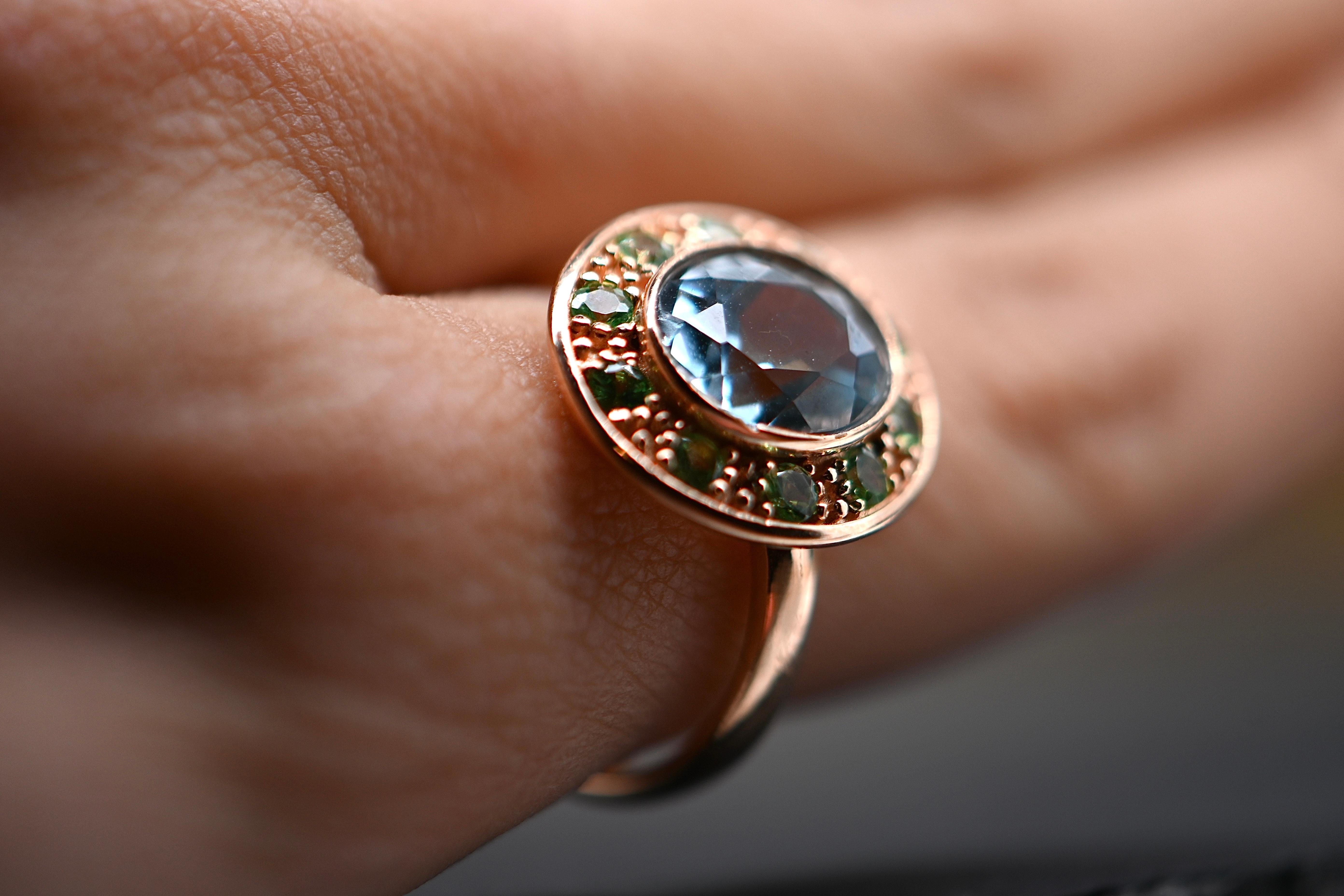 Rose Cut 18-Carat Rose Gold Ring Adorned with a Topaz Stone and Tsavorite For Sale