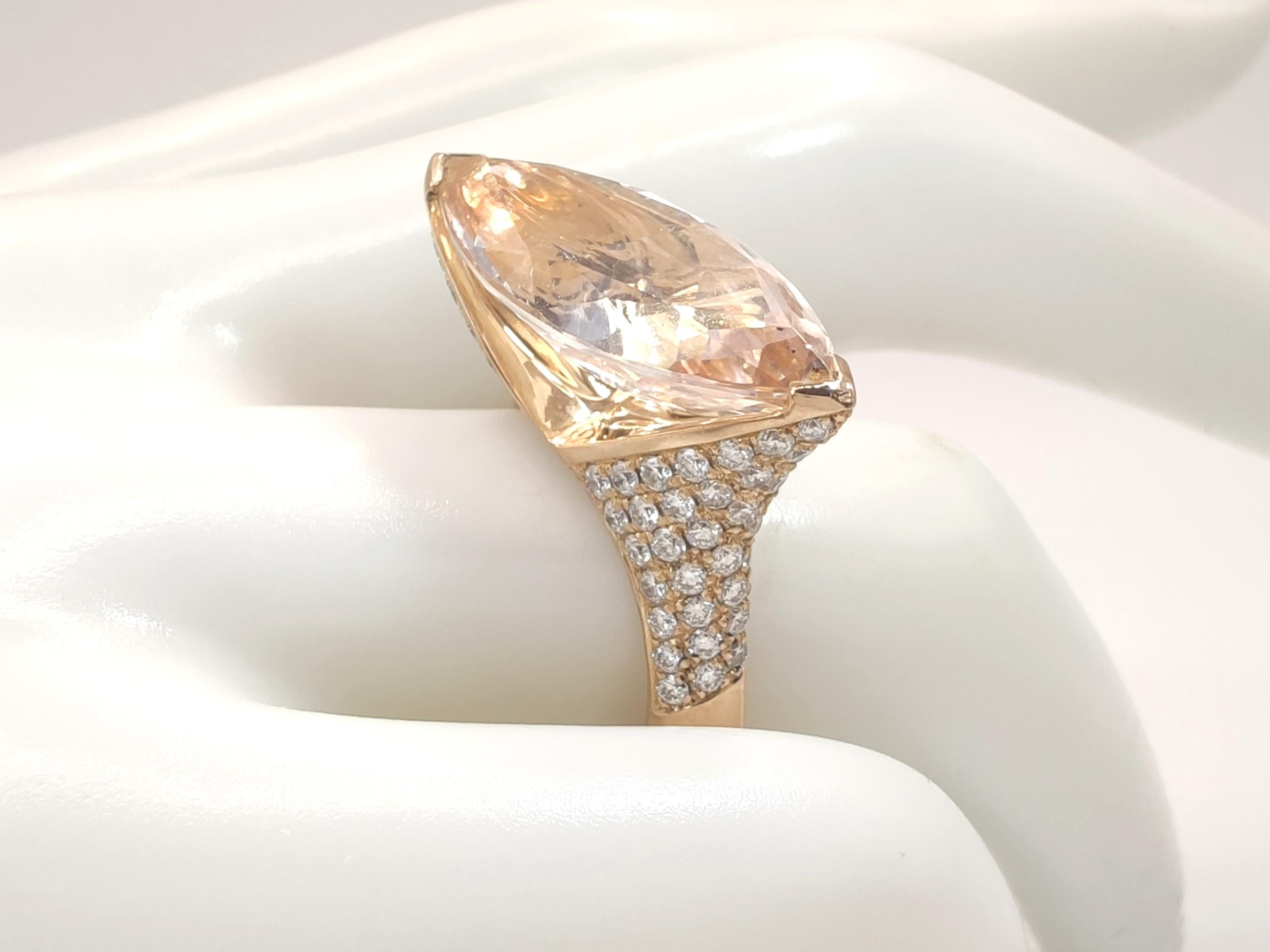 Contemporary 18 carat rose gold ring - with a morganite - Diamonds For Sale