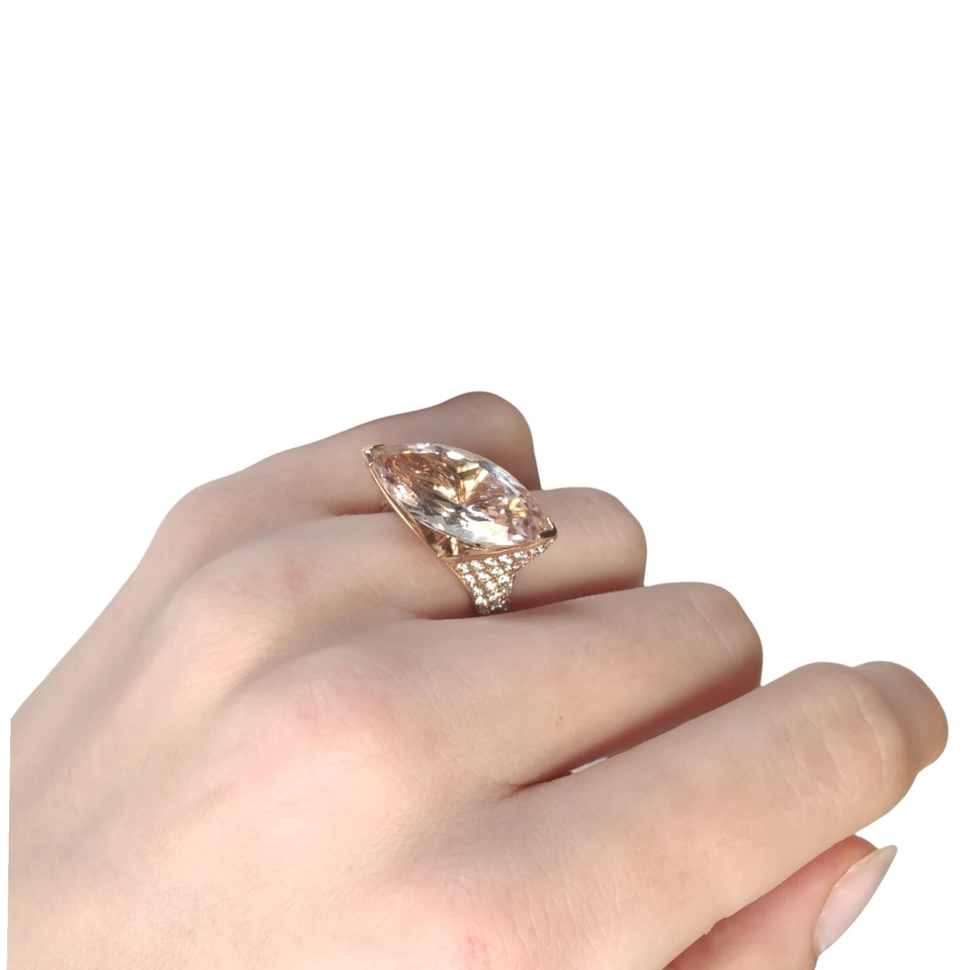 Contemporary 4 Ct Morganite 2 Ct Diamond 18K Rose Gold Handmade Ring For Sale