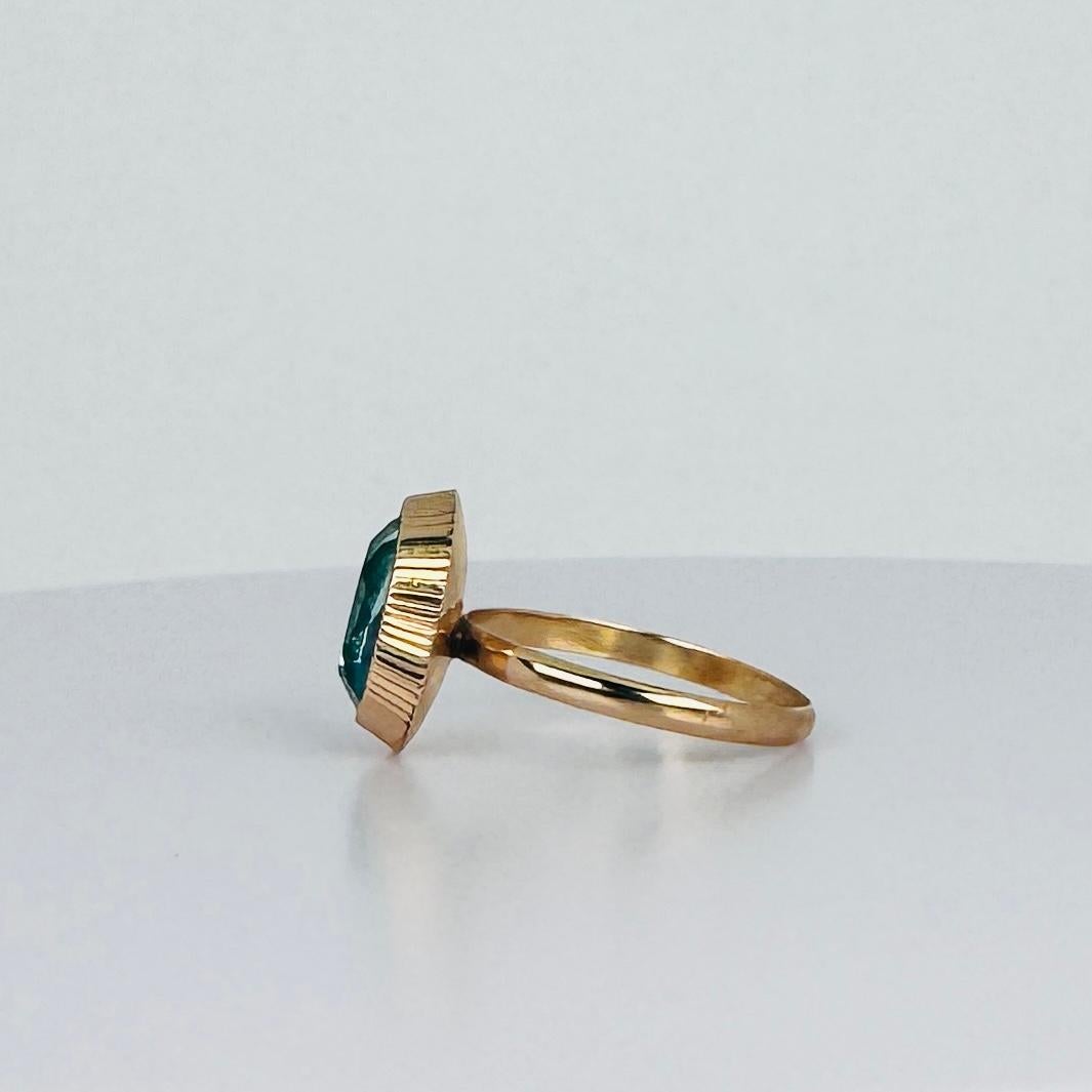 18 carat rose gold ring oval solitaire with blue oval topas For Sale 2