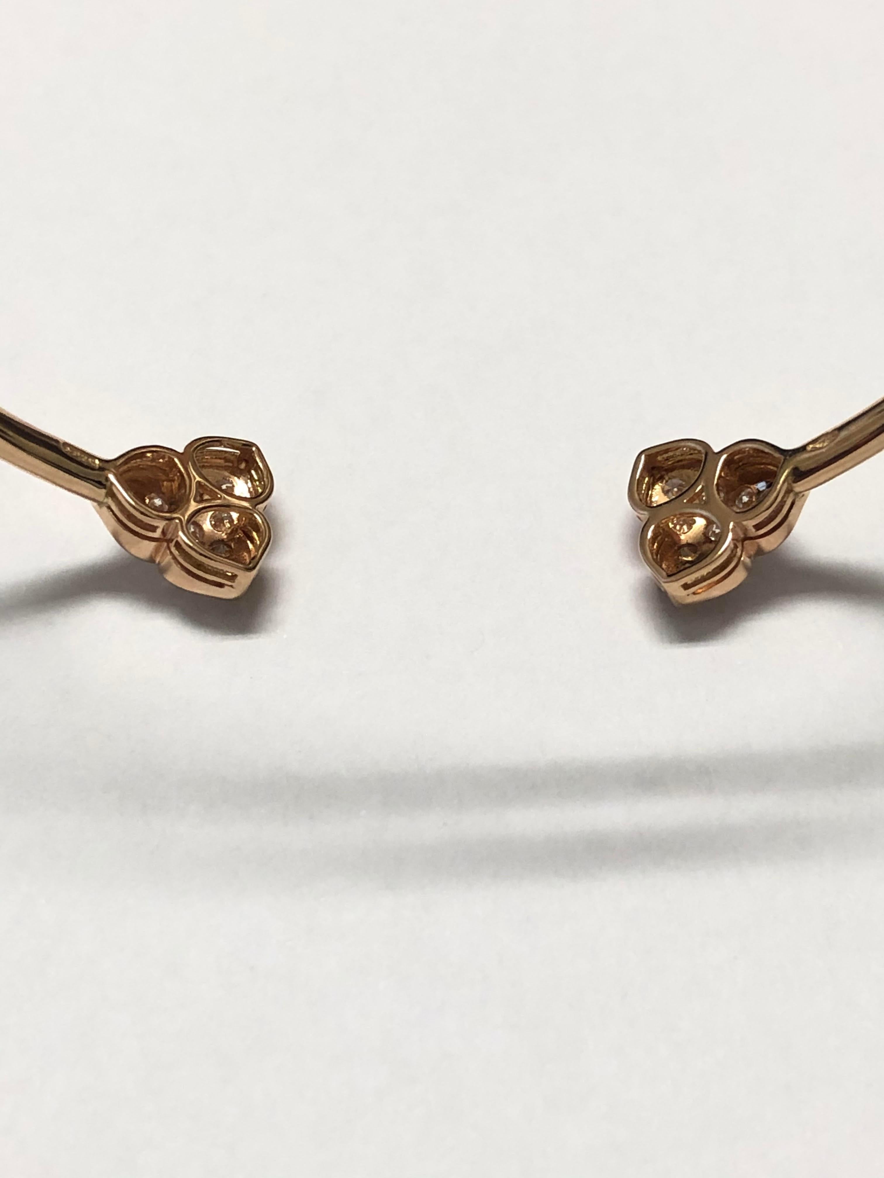 Contemporary 18 Carat Rose Gold Round Cut Diamond Bangle Bracelet For Sale