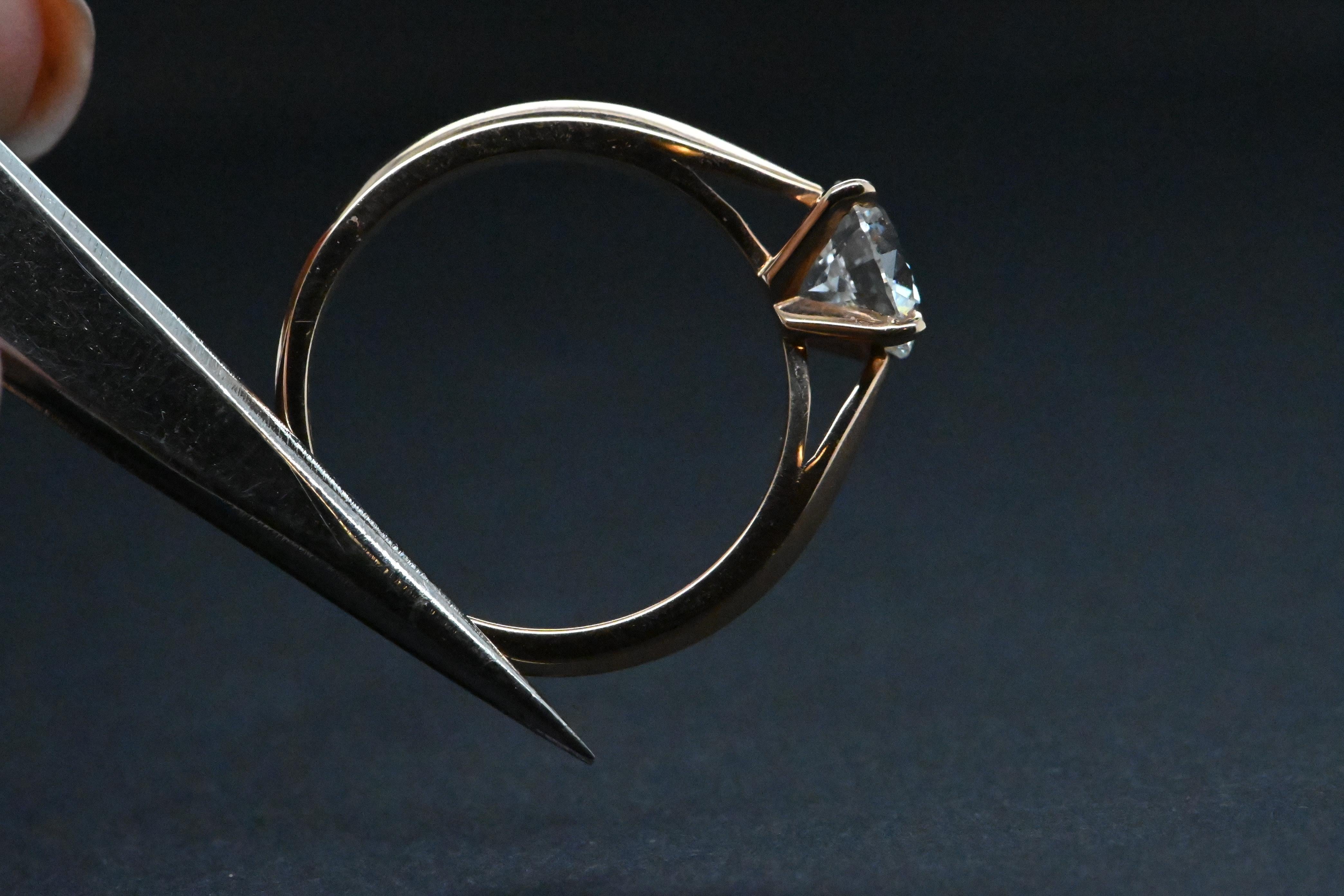 Juego de solitario de oro rosa de 18 quilates con un diamante de 1,200 quilates en venta 1