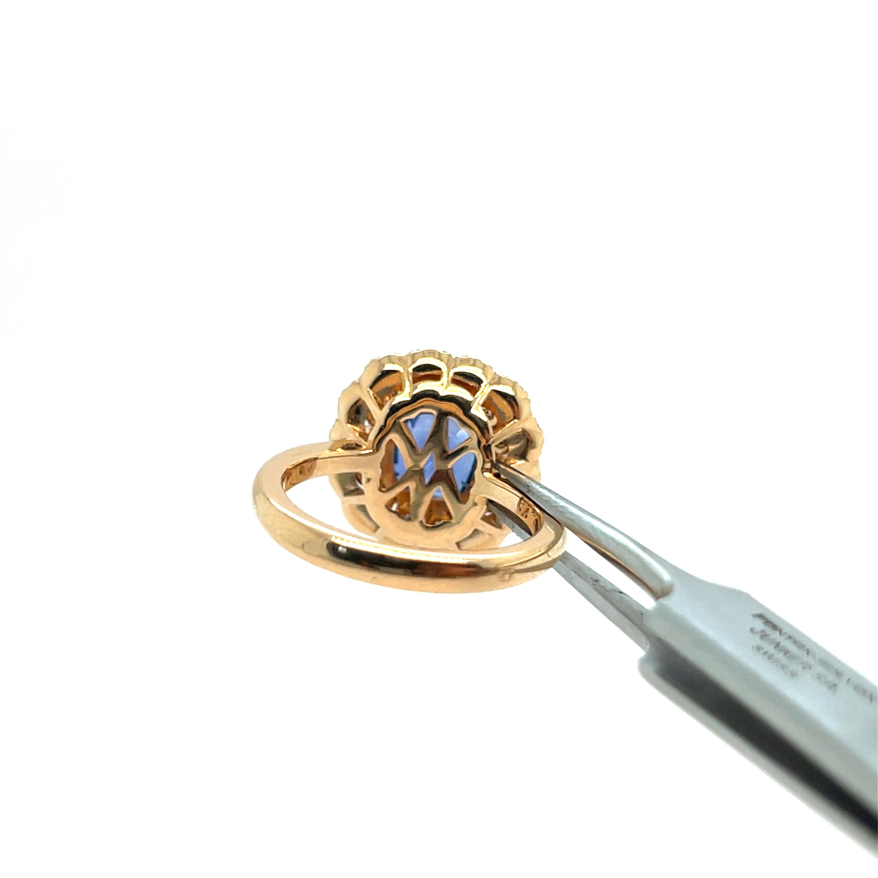 Women's 18 Carat Rose Gold with Cushion-Cut Ceylon Blue Sapphire and Diamonds Ring For Sale