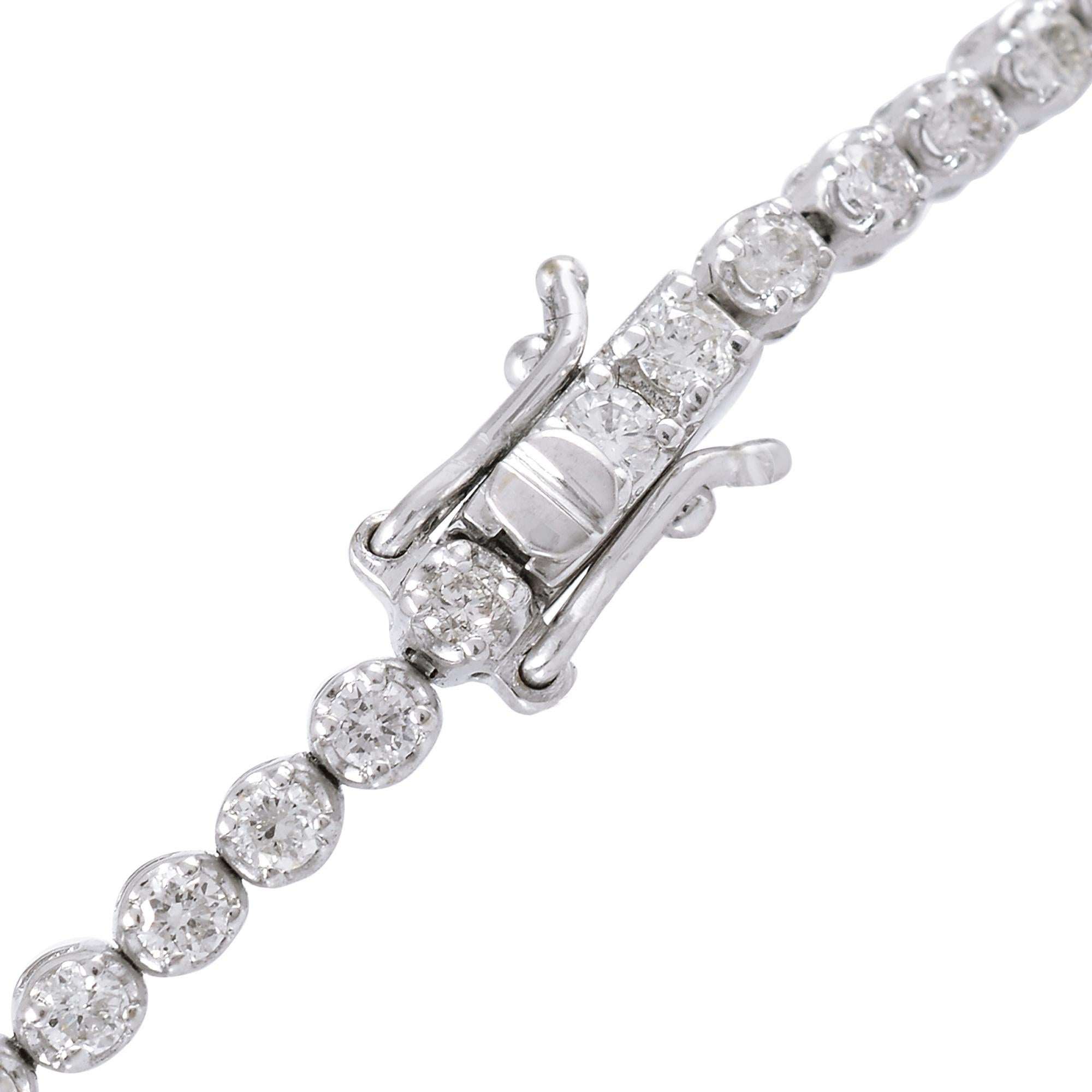 Modern 1.8 Carat SI Clarity HI Color Diamond Bracelet Solid 14k White Gold Fine Jewelry For Sale