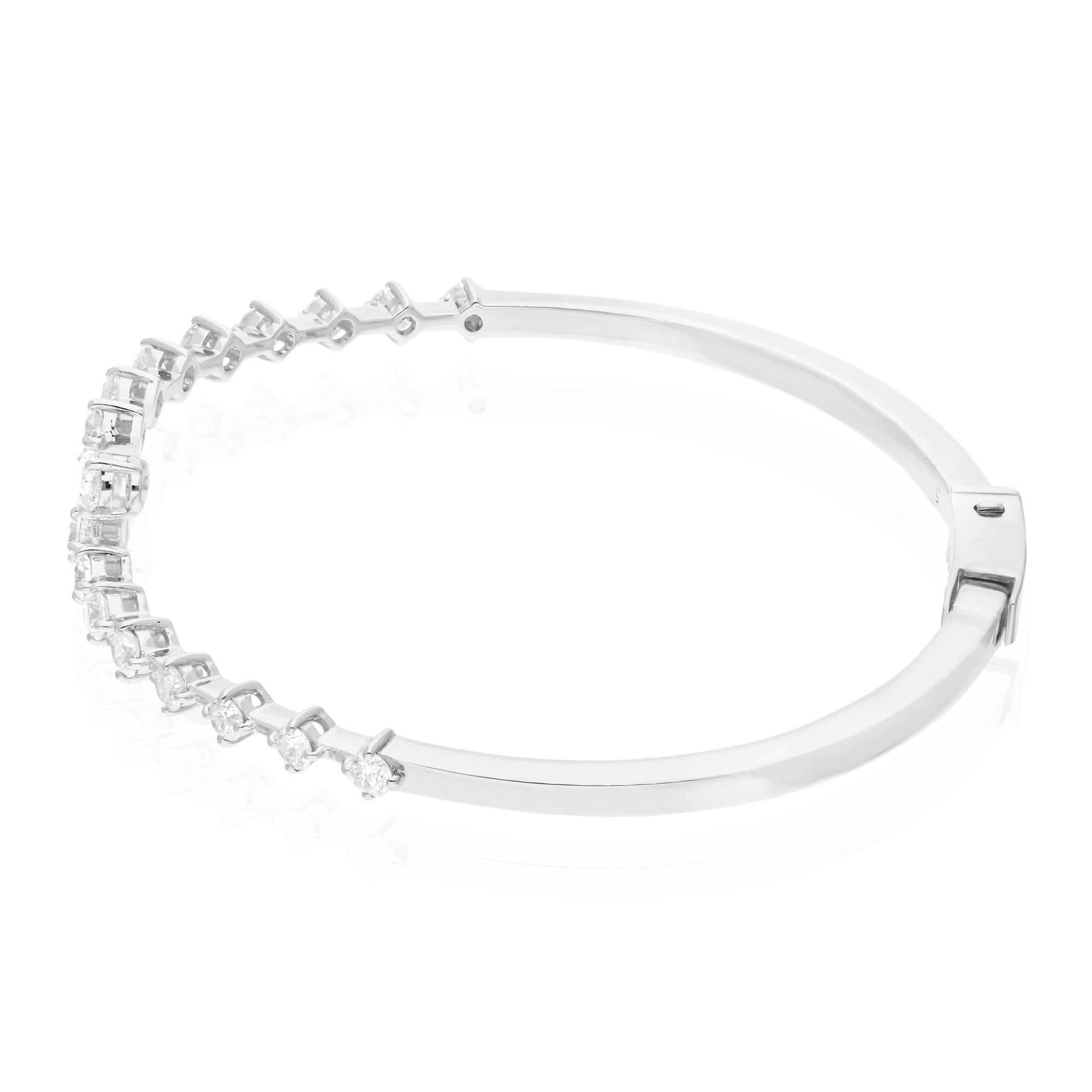 Moderno 1,8 Carati SI Chiarezza HI Colore Diamante Bracciale Clamper Oro Bianco 14 Karati in vendita
