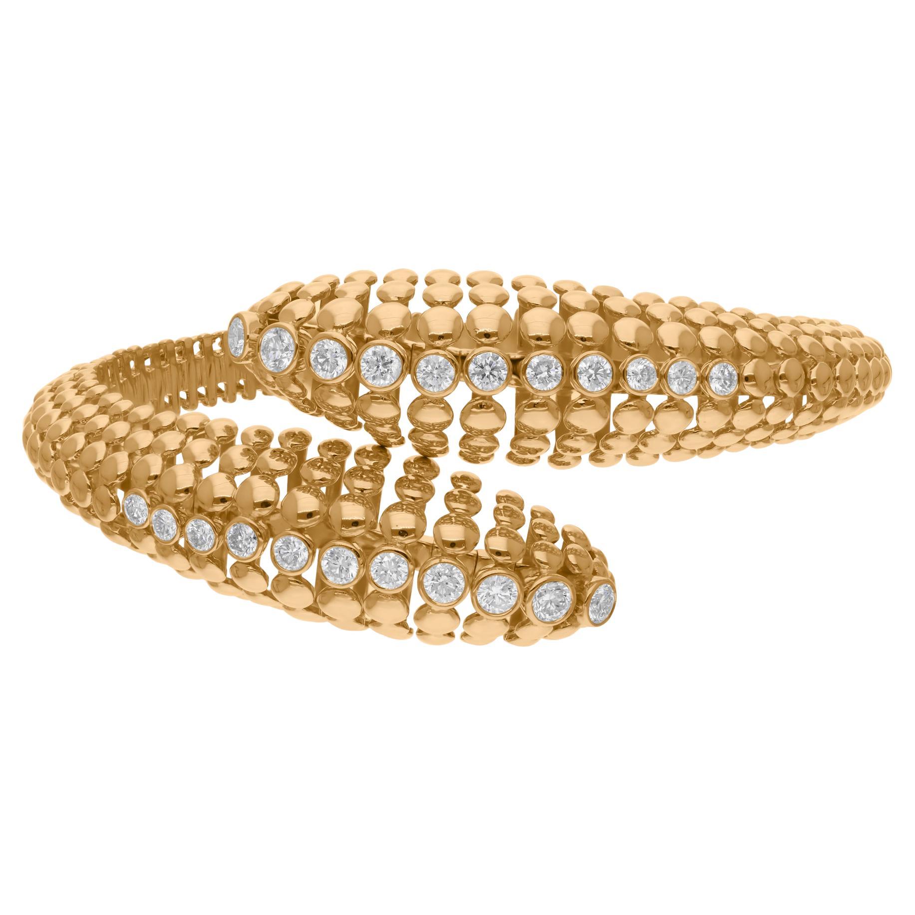 Women's 1.8 Carat SI/H Brilliant Cut Diamond Open Cuff Bracelet 14 Karat Yellow Gold For Sale