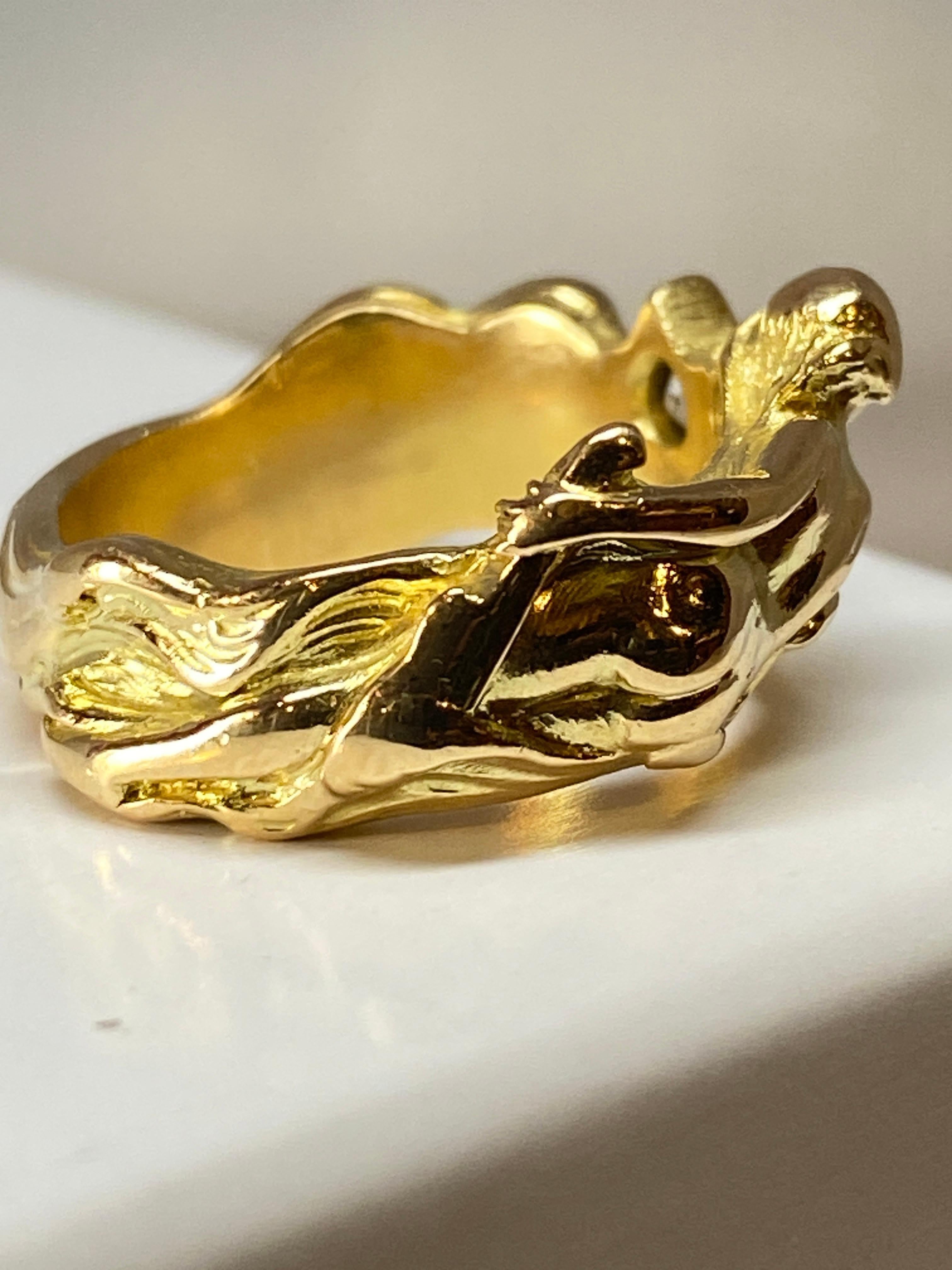 18 Carat Solid Gold Ring :Woman Braving the Wawes and Holding a Diamond Starfish 13