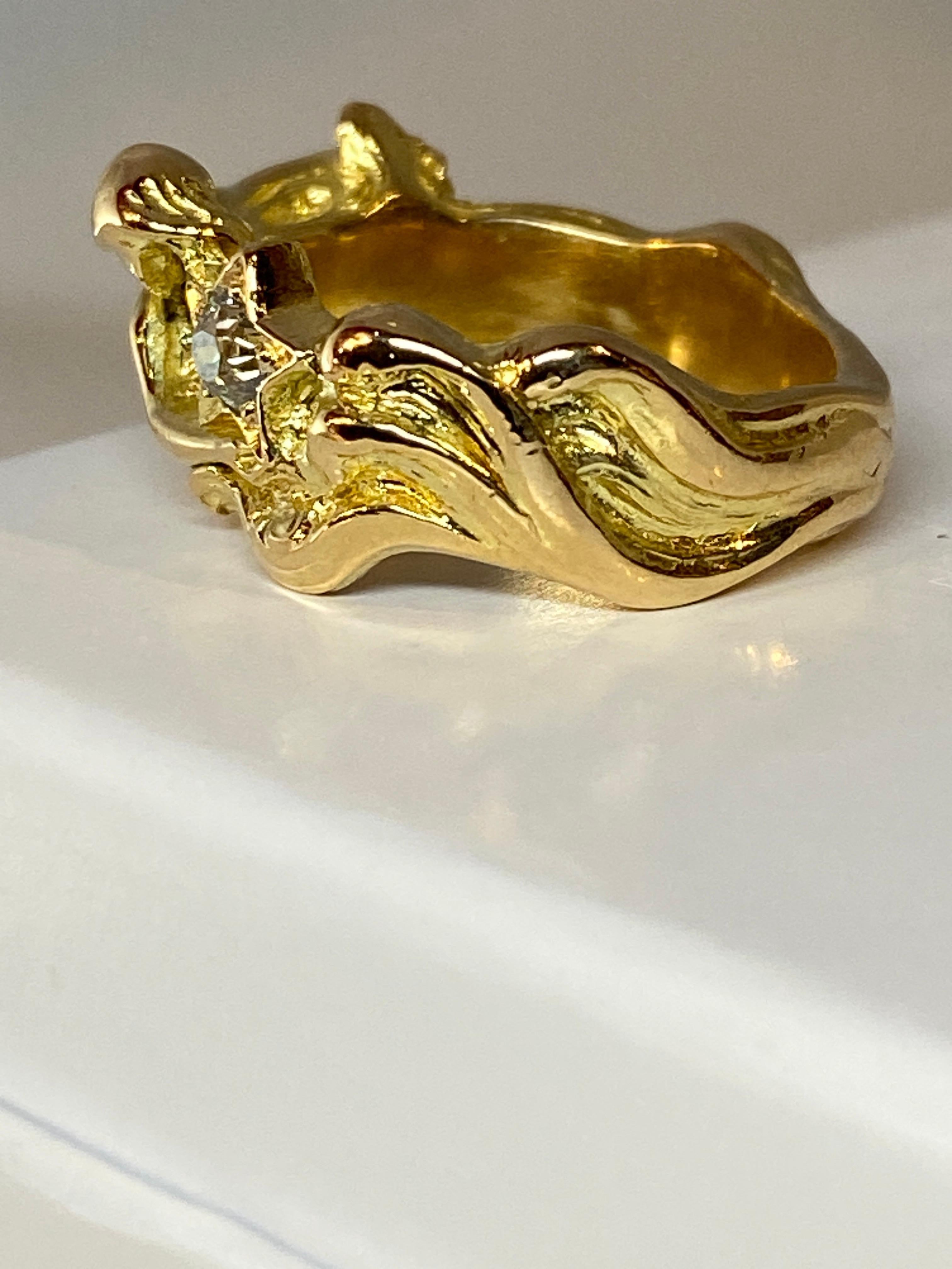 18 Carat Solid Gold Ring :Woman Braving the Wawes and Holding a Diamond Starfish 3