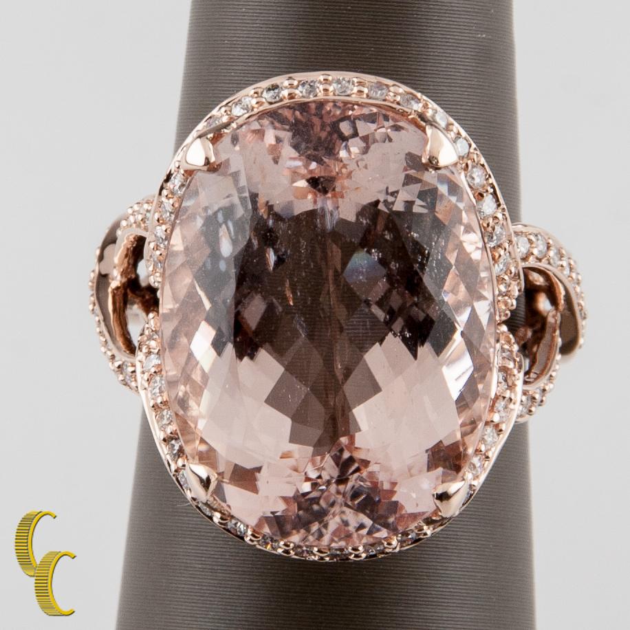 Gorgeous Tourmaline ring
18k rose gold
Tourmaline approximately: 18 carats
Diamond weight approximately: 1.75 carats
Clarity approximately: SI-I1
Color approximately: H-I
Ring size: 7
Total weight: 11.4 grams
Fancy interlocking loop and braid