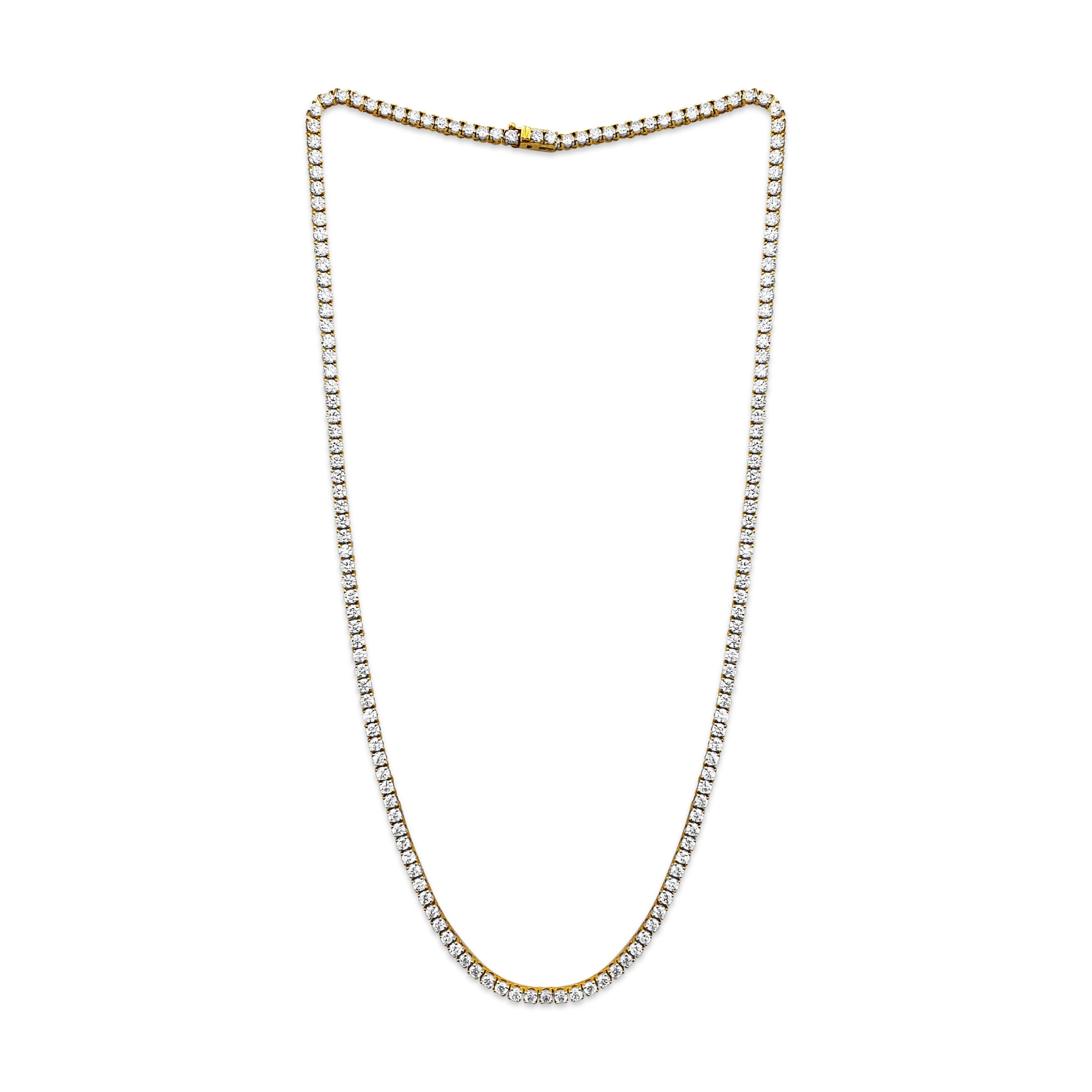 Brilliant Cut 18 Carat VVS Diamond Tennis Necklace 14k Gold For Sale
