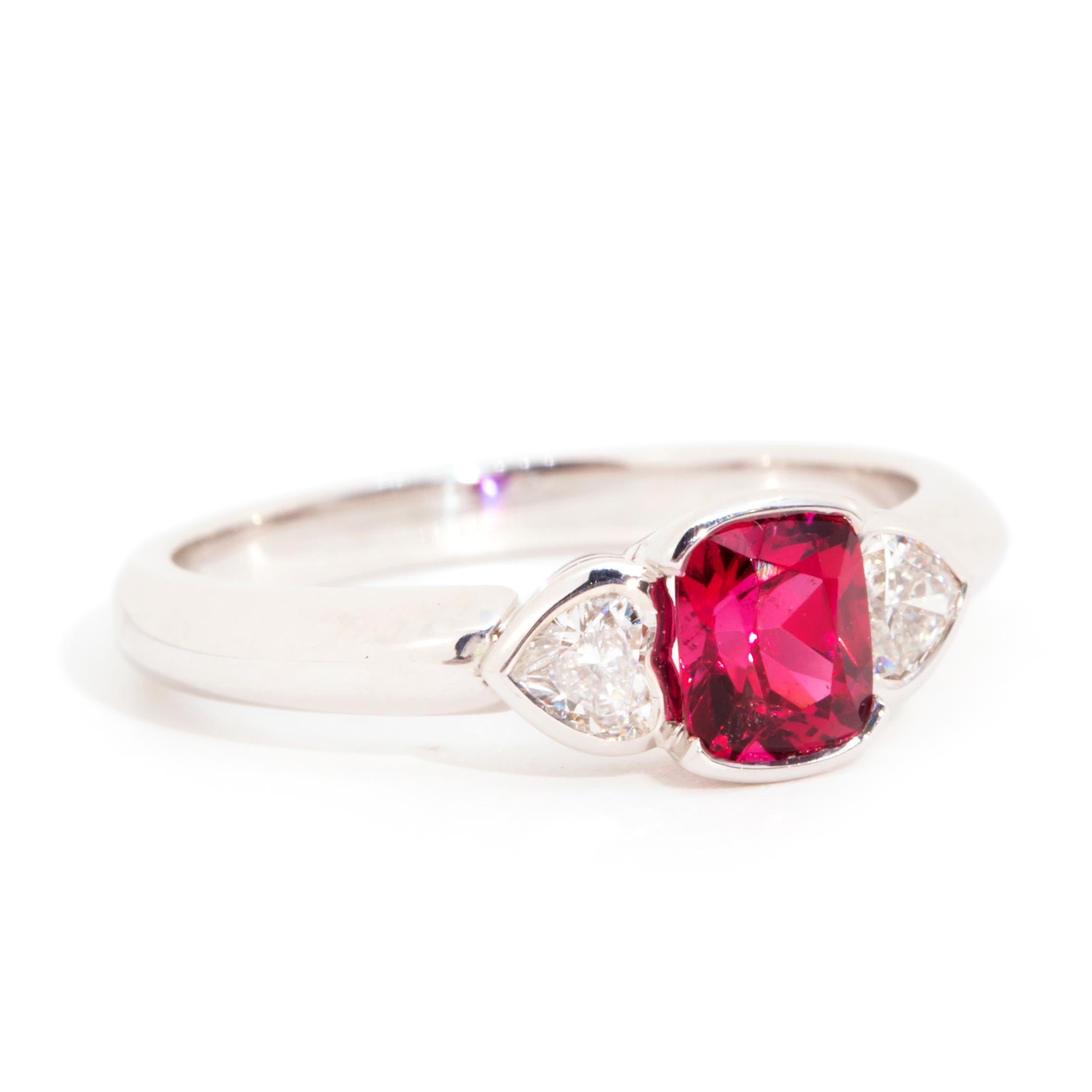 Modern 18 Carat White Gold 0.89 Carat Bright Red Spinel and Diamond Vintage Hearts Ring For Sale
