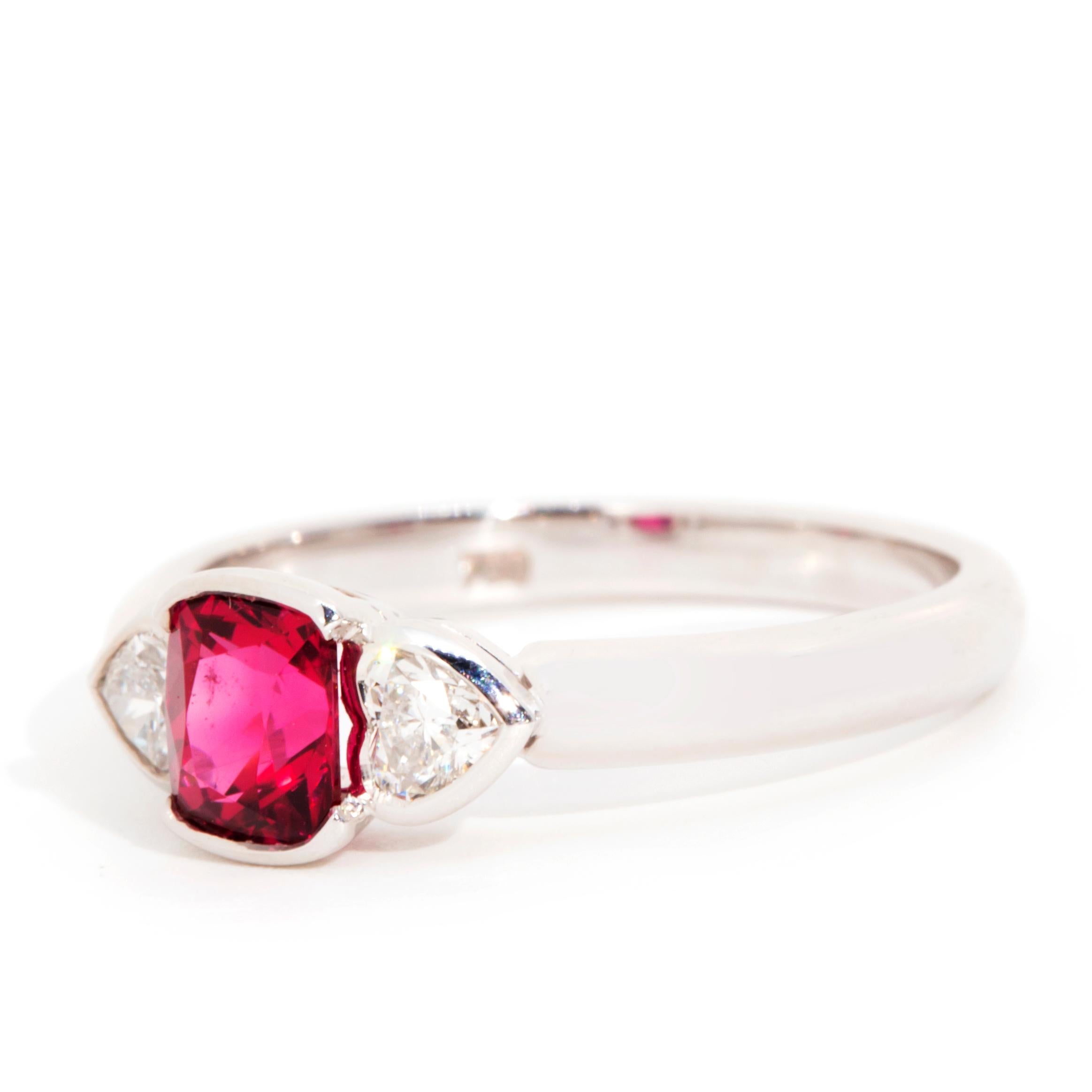 18 Carat White Gold 0.89 Carat Bright Red Spinel and Diamond Vintage Hearts Ring In Good Condition For Sale In Hamilton, AU
