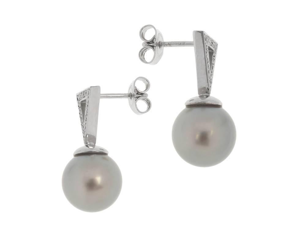 Contemporary 18 Carat White Gold Tahitian Pearl and Diamond Drop Earrings For Sale