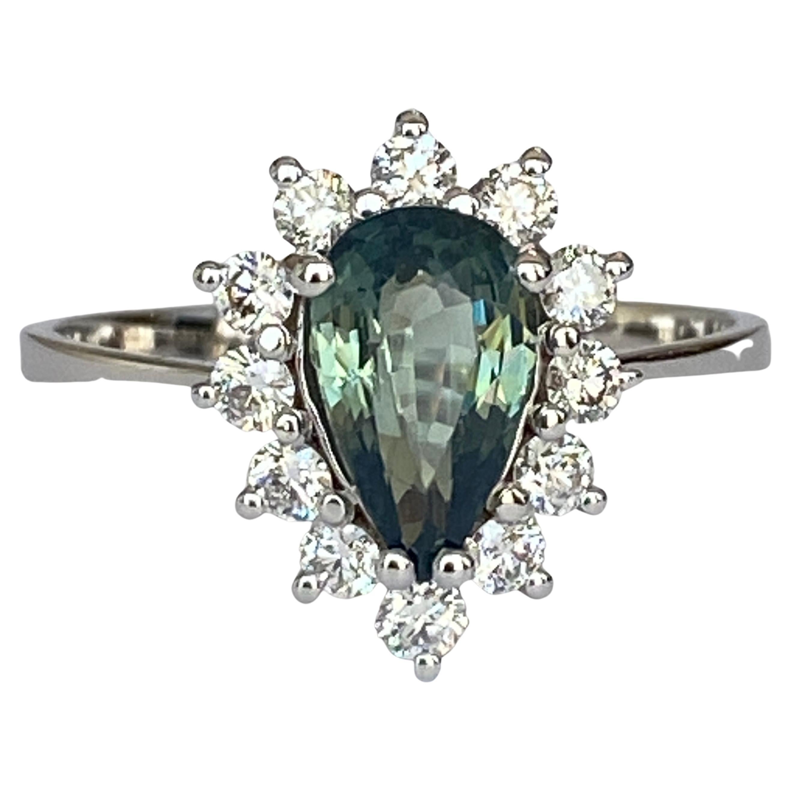 18 Carat White Gold 1.53 Carat Green Sapphire Diamond Cocktail Ring For Sale