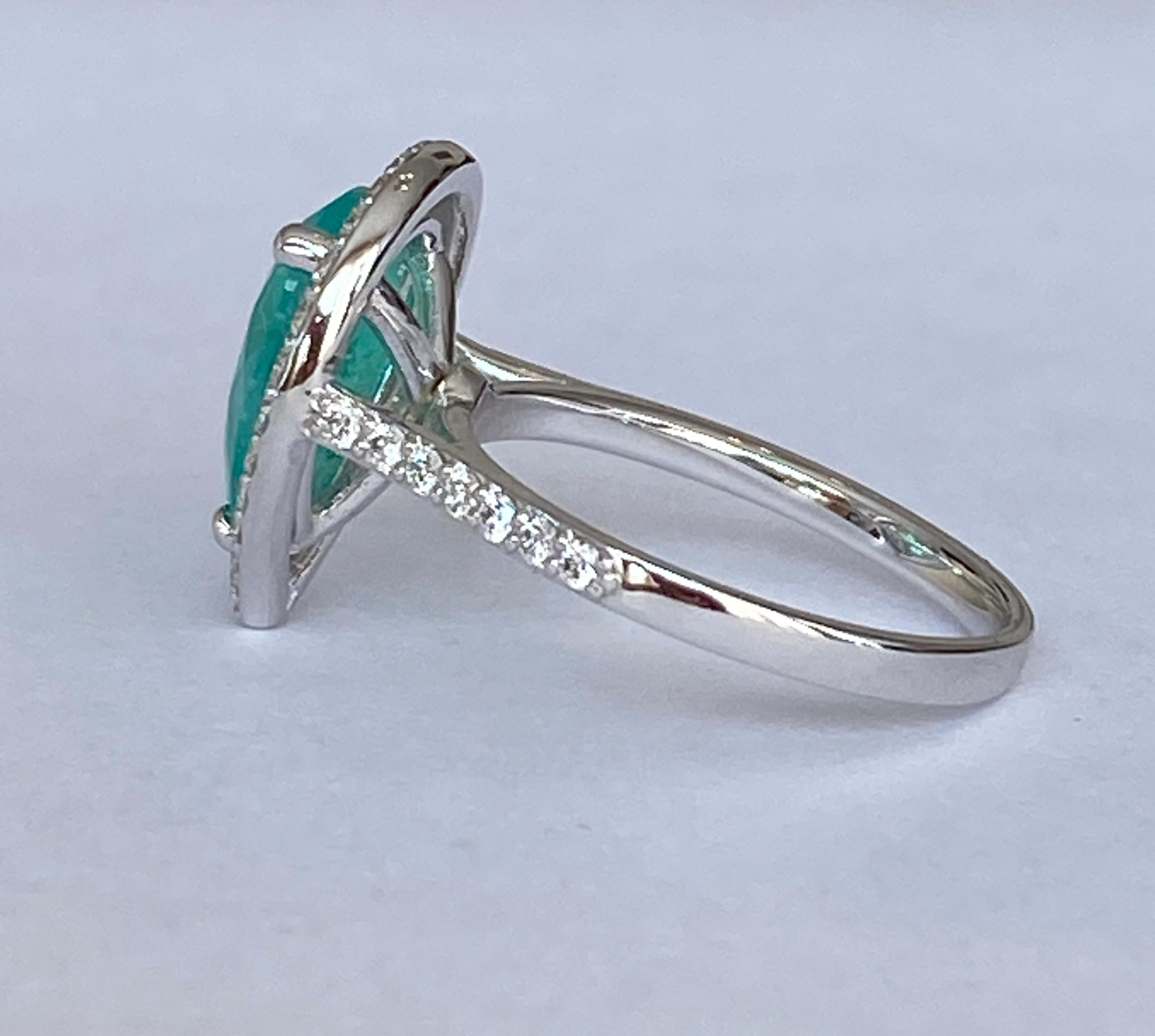 Women's or Men's 18 Carat White Gold 2.30 Carat Emerald Diamond  Diana Cocktail Ring For Sale