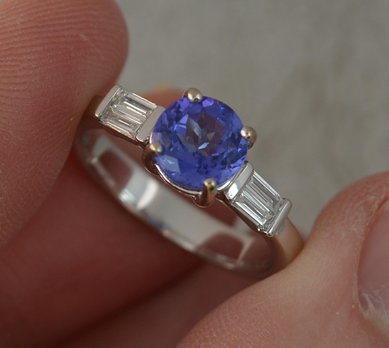 18 Carat White Gold AAA Tanzanite and Vs Diamond Engagement Ring In Excellent Condition In St Helens, GB