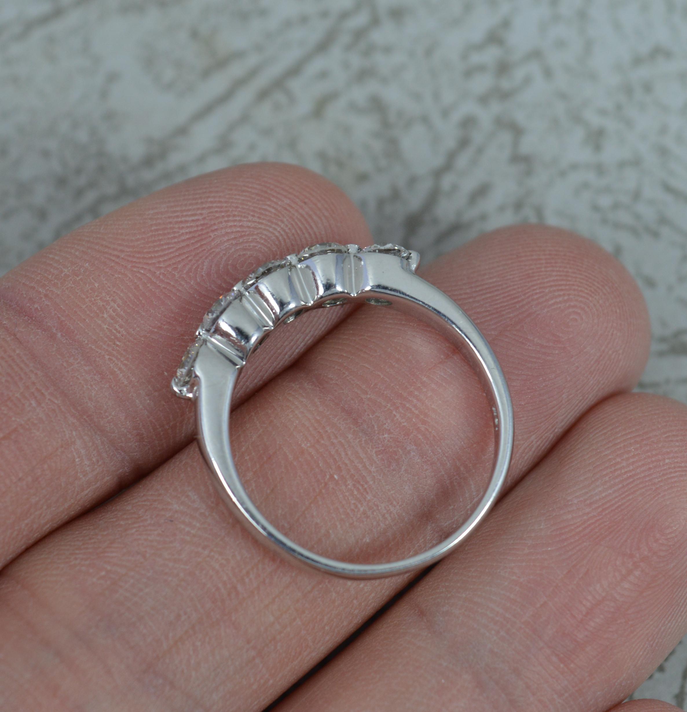 18 Carat White Gold and 0.90ct Diamond Five Stone Stack Ring In Excellent Condition For Sale In St Helens, GB