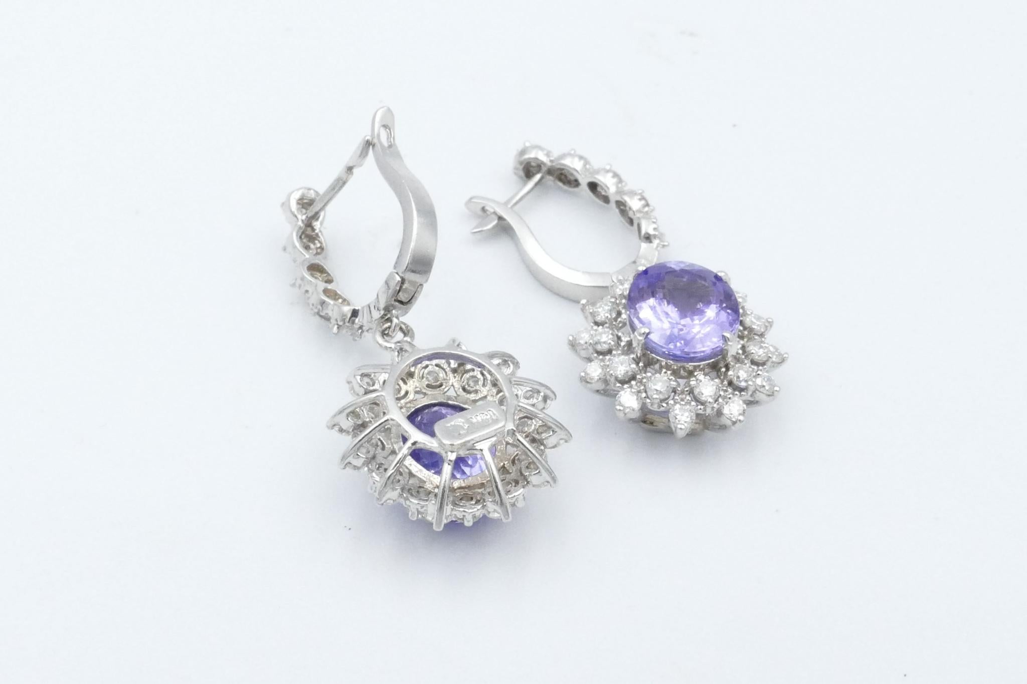 18 Carat White Gold and Tanzanite Drop Earrings In Excellent Condition In Splitter's Creek, NSW