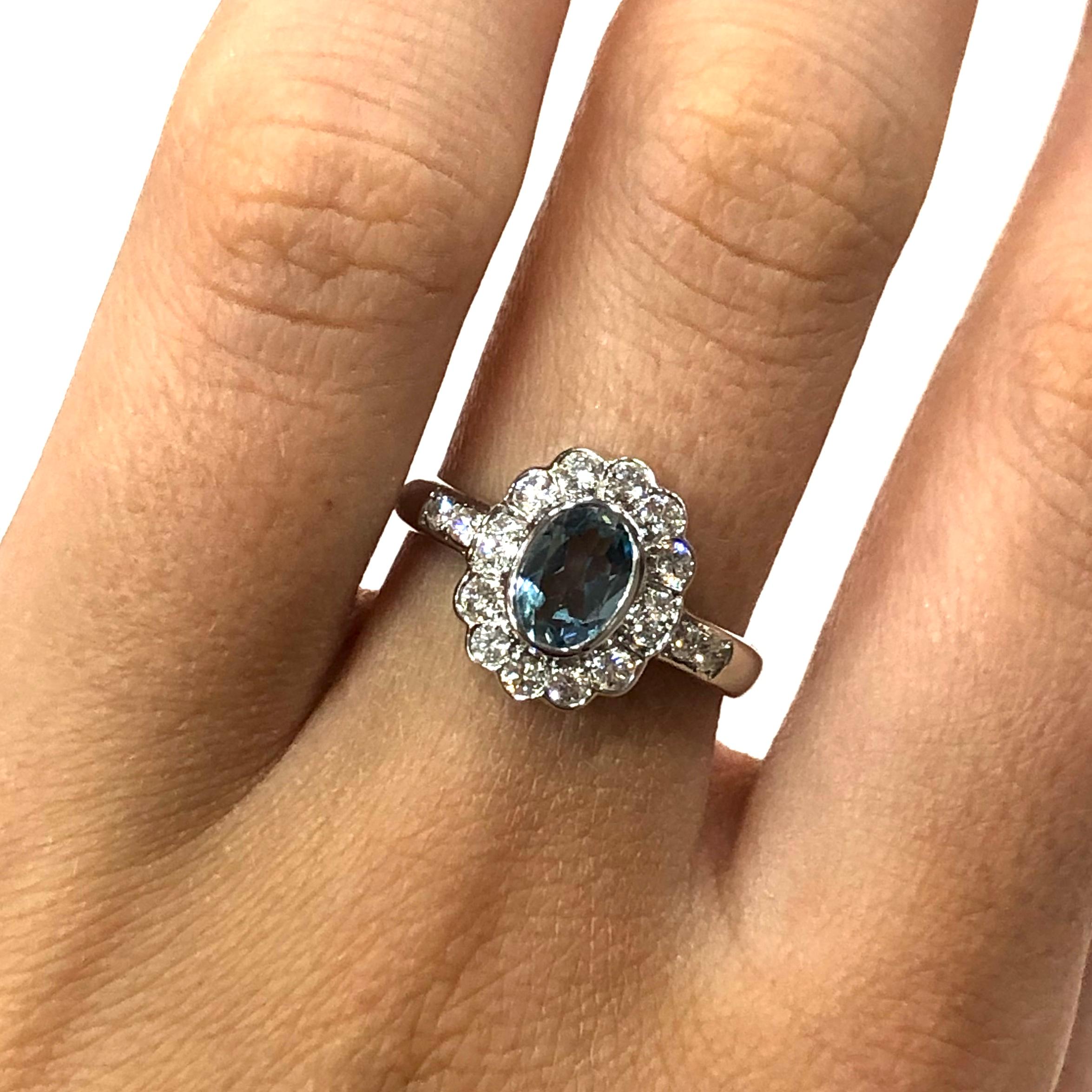 18 Carat White Gold Aquamarine and Diamond Cluster Ring In New Condition In Oxted, Surrey