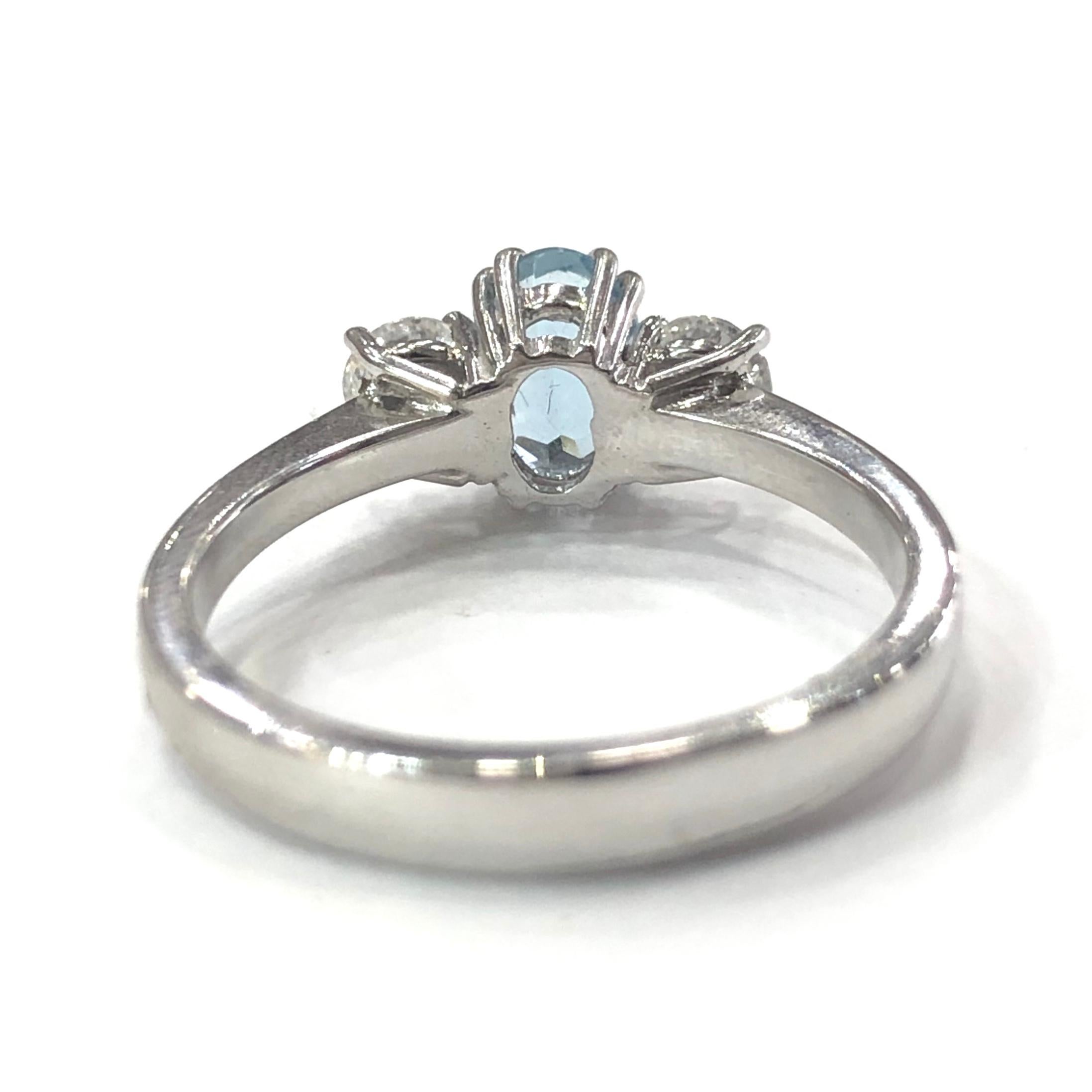 Art Deco 18 Carat White Gold Aquamarine and Diamond Three-Stone Ring For Sale