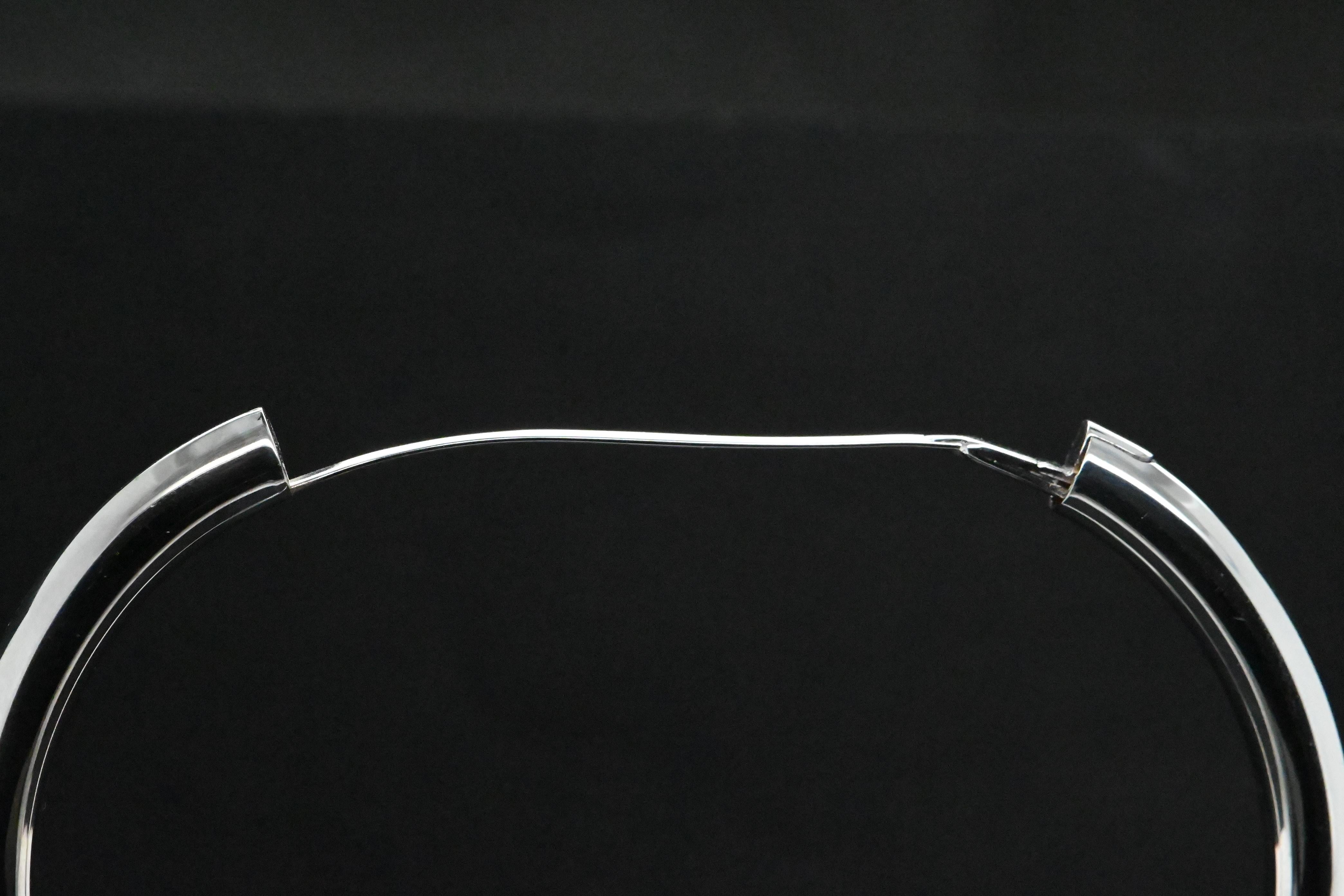 Women's or Men's 18 Carat White Gold Beaded Bracelet For Sale